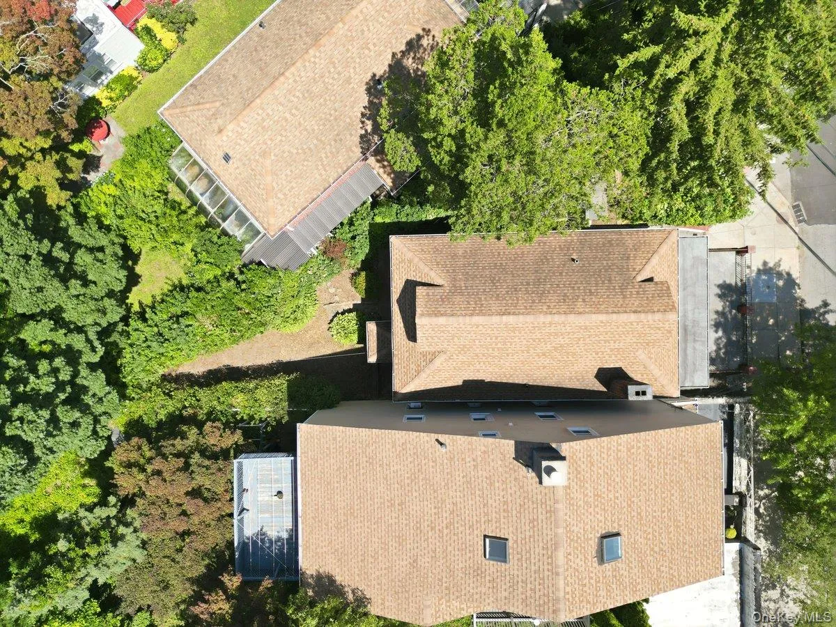 5633 Post Road, New York, NY, 3 Bedrooms Bedrooms, 9 Rooms Rooms,1 BathroomBathrooms,Residential,For Rent,Post,0,1023363 5633 Post Road, New York, NY, 3 Bedrooms Bedrooms, 9 Rooms Rooms,1 BathroomBathrooms,Residential,For Rent,Post,0,1023363