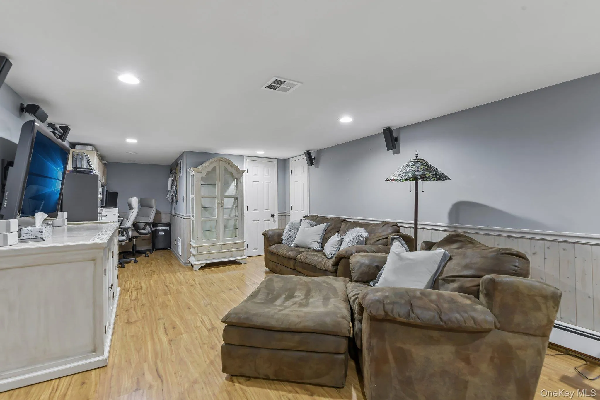 3745 Locust Avenue, Hempstead, NY, 3 Bedrooms Bedrooms, 6 Rooms Rooms,2 BathroomsBathrooms,Residential,For Rent,Locust,0,1023366 3745 Locust Avenue, Hempstead, NY, 3 Bedrooms Bedrooms, 6 Rooms Rooms,2 BathroomsBathrooms,Residential,For Rent,Locust,0,1023366