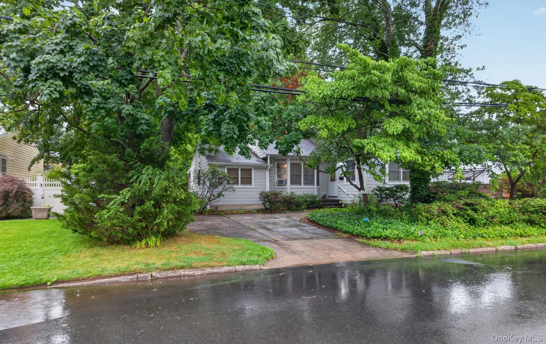 12 Haven Drive, Huntington, NY, 5 Bedrooms Bedrooms, 11 Rooms Rooms,2 BathroomsBathrooms,Residential,For Rent,Haven,0,1023371 12 Haven Drive, Huntington, NY, 5 Bedrooms Bedrooms, 11 Rooms Rooms,2 BathroomsBathrooms,Residential,For Rent,Haven,0,1023371