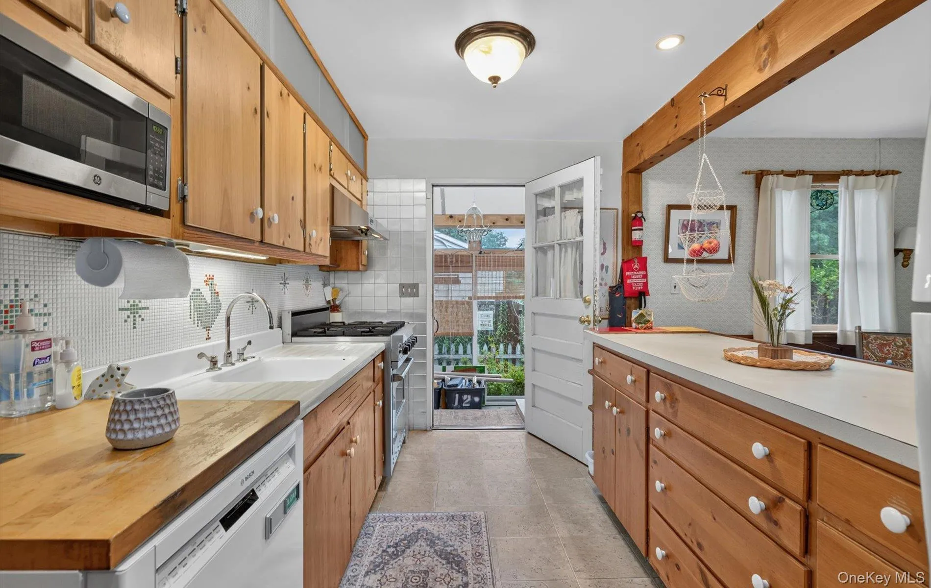 12 Haven Drive, Huntington, NY, 5 Bedrooms Bedrooms, 11 Rooms Rooms,2 BathroomsBathrooms,Residential,For Rent,Haven,0,1023371 12 Haven Drive, Huntington, NY, 5 Bedrooms Bedrooms, 11 Rooms Rooms,2 BathroomsBathrooms,Residential,For Rent,Haven,0,1023371