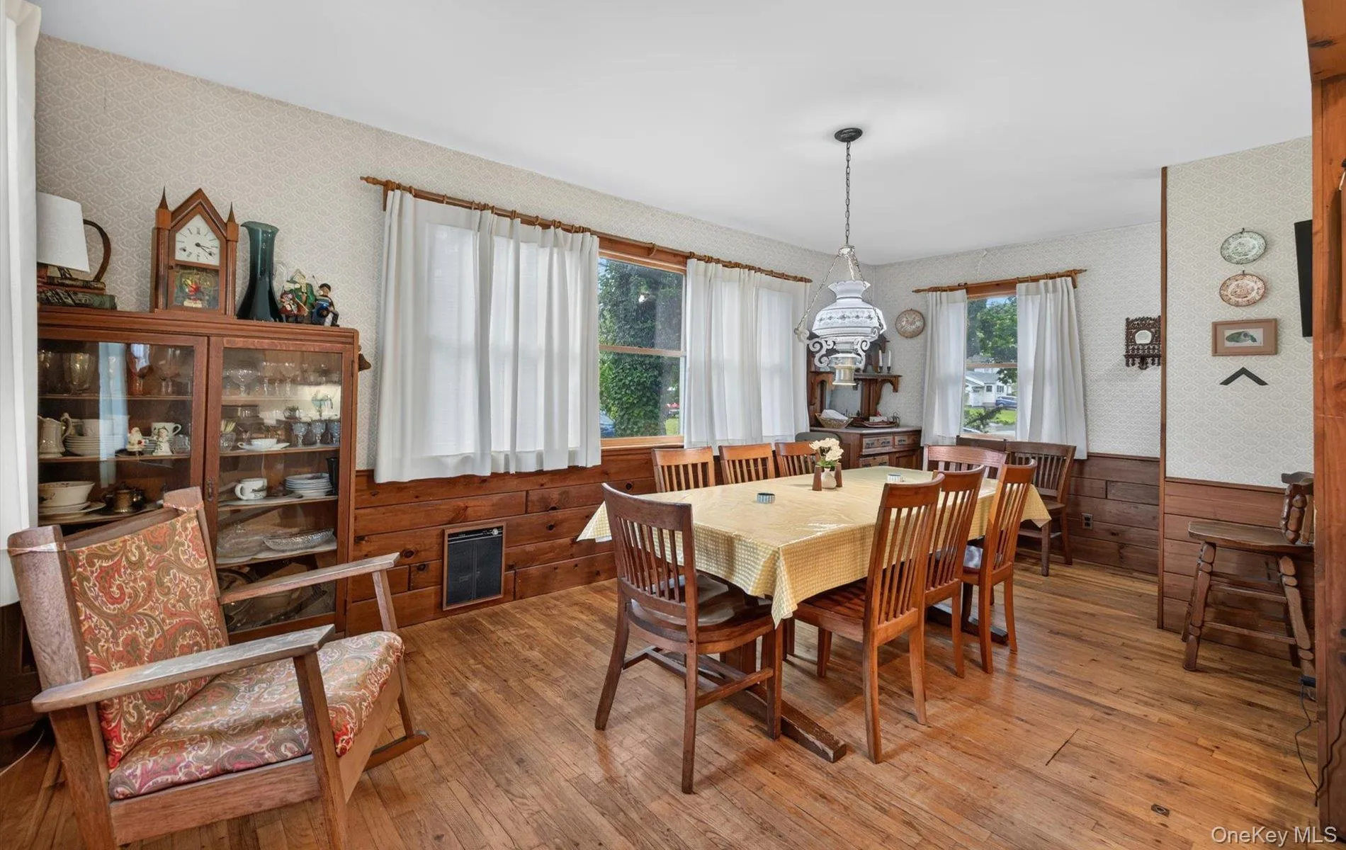 12 Haven Drive, Huntington, NY, 5 Bedrooms Bedrooms, 11 Rooms Rooms,2 BathroomsBathrooms,Residential,For Rent,Haven,0,1023371 12 Haven Drive, Huntington, NY, 5 Bedrooms Bedrooms, 11 Rooms Rooms,2 BathroomsBathrooms,Residential,For Rent,Haven,0,1023371