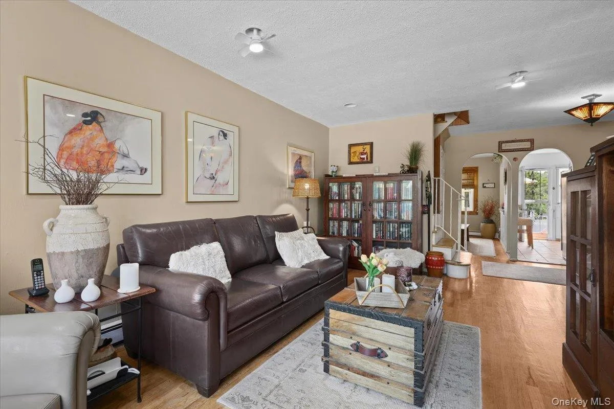 3132 Ampere Avenue, New York, NY, 3 Bedrooms Bedrooms, 8 Rooms Rooms,2 BathroomsBathrooms,Residential,For Rent,Ampere,0,1023372 3132 Ampere Avenue, New York, NY, 3 Bedrooms Bedrooms, 8 Rooms Rooms,2 BathroomsBathrooms,Residential,For Rent,Ampere,0,1023372