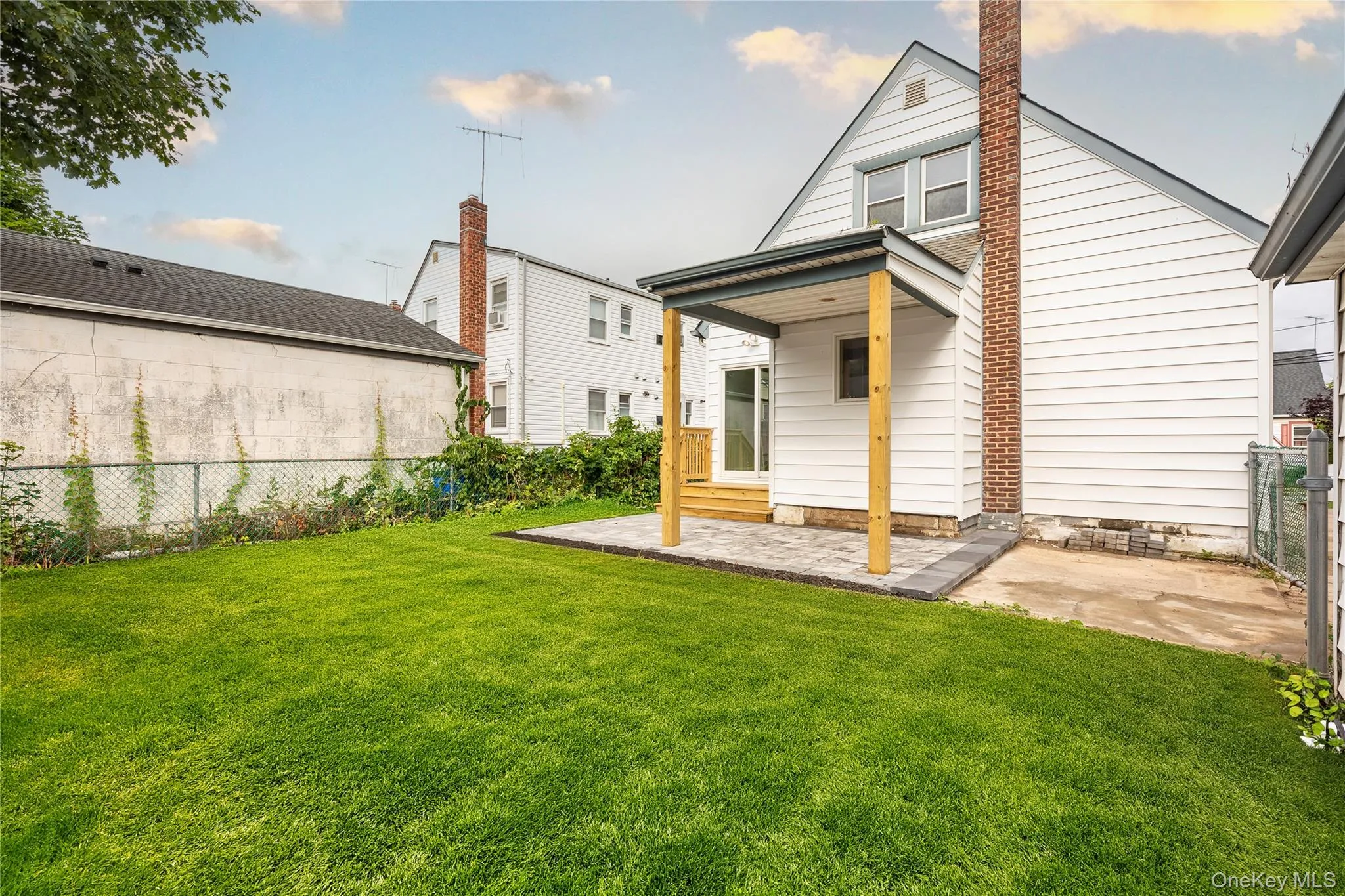 28 Cammerer Avenue, Hempstead, NY, 3 Bedrooms Bedrooms, 6 Rooms Rooms,2 BathroomsBathrooms,Residential,For Rent,Cammerer,0,1023374 28 Cammerer Avenue, Hempstead, NY, 3 Bedrooms Bedrooms, 6 Rooms Rooms,2 BathroomsBathrooms,Residential,For Rent,Cammerer,0,1023374