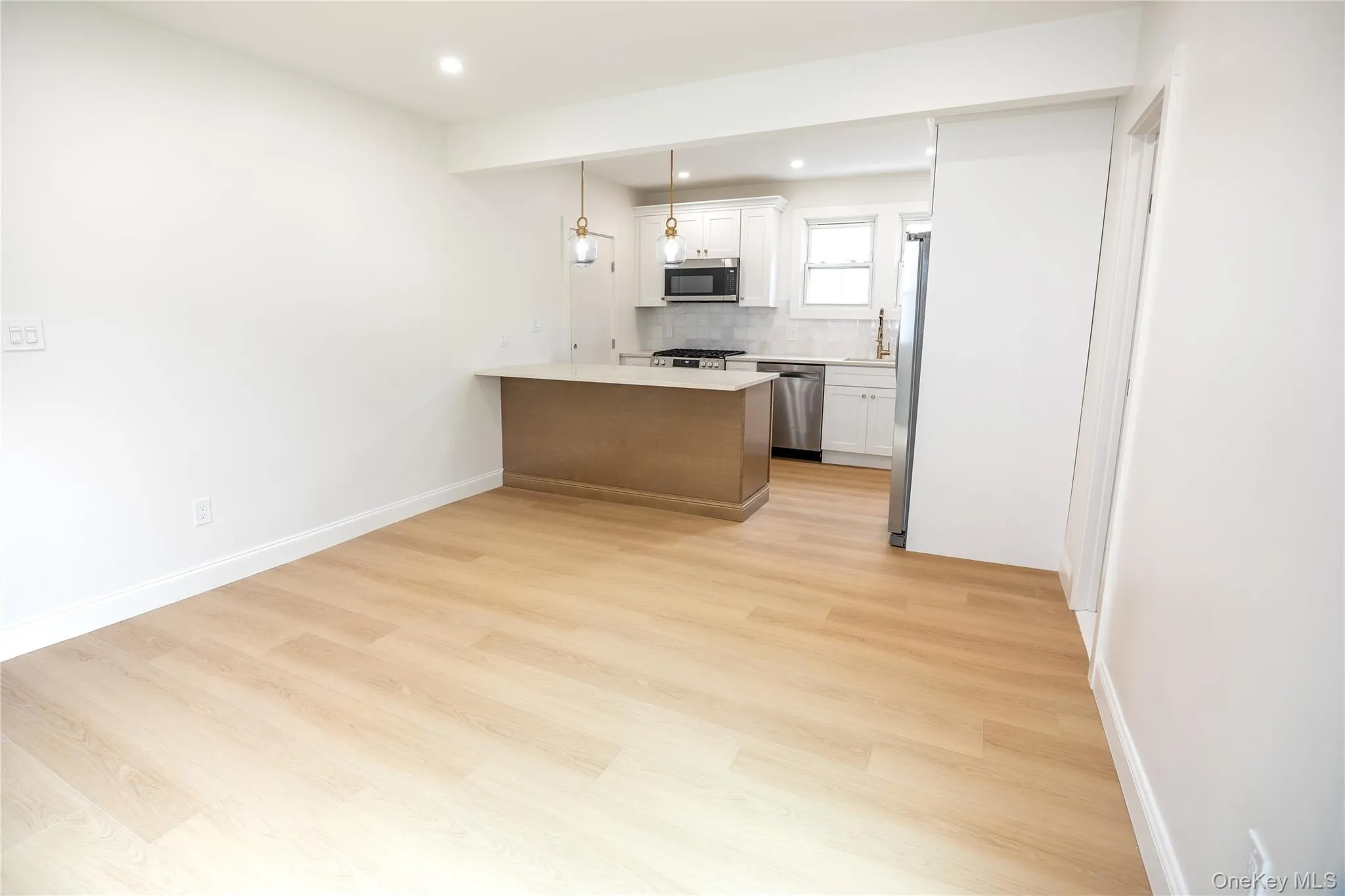 28 Cammerer Avenue, Hempstead, NY, 3 Bedrooms Bedrooms, 6 Rooms Rooms,2 BathroomsBathrooms,Residential,For Rent,Cammerer,0,1023374 28 Cammerer Avenue, Hempstead, NY, 3 Bedrooms Bedrooms, 6 Rooms Rooms,2 BathroomsBathrooms,Residential,For Rent,Cammerer,0,1023374