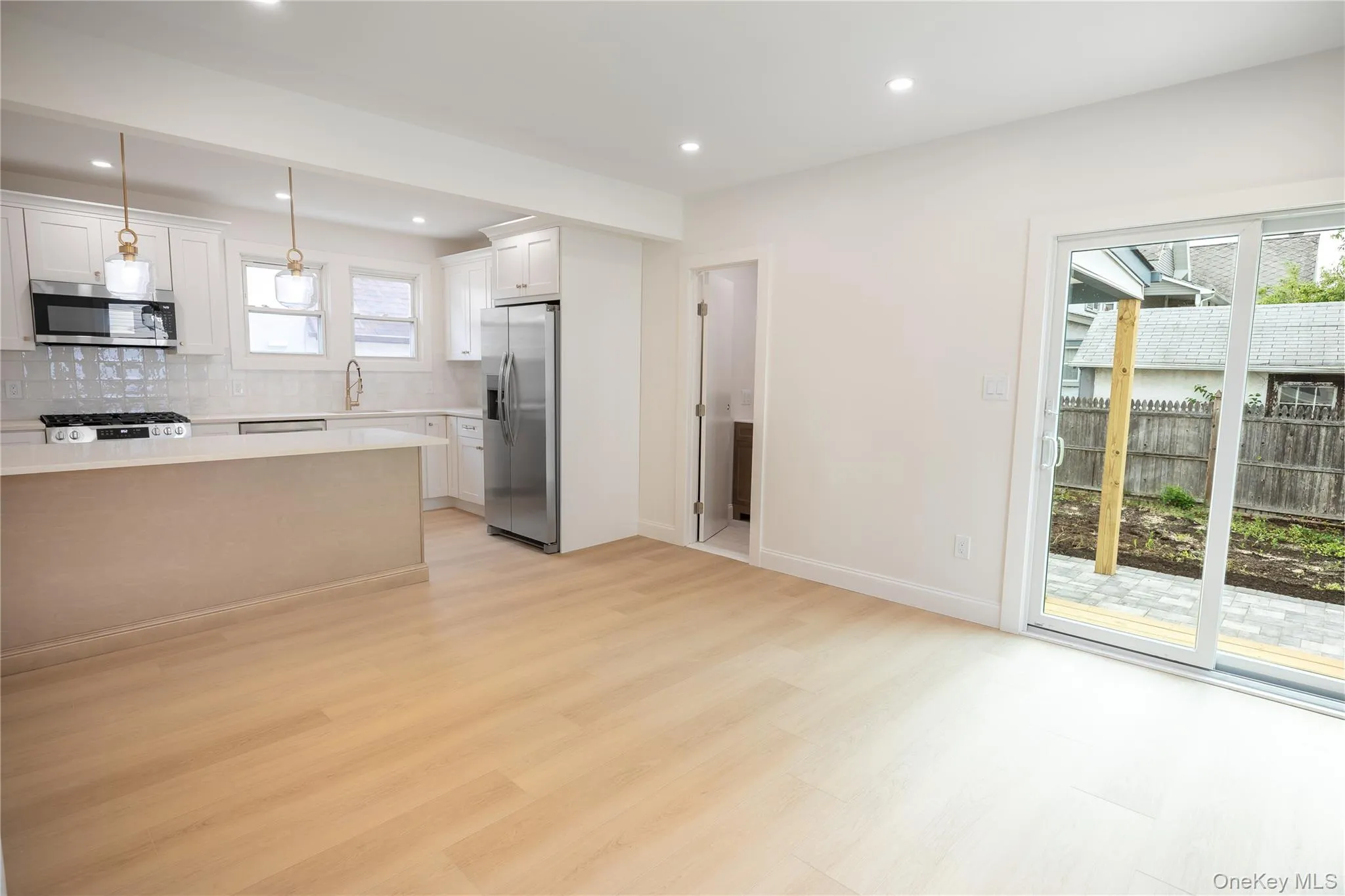 28 Cammerer Avenue, Hempstead, NY, 3 Bedrooms Bedrooms, 6 Rooms Rooms,2 BathroomsBathrooms,Residential,For Rent,Cammerer,0,1023374 28 Cammerer Avenue, Hempstead, NY, 3 Bedrooms Bedrooms, 6 Rooms Rooms,2 BathroomsBathrooms,Residential,For Rent,Cammerer,0,1023374