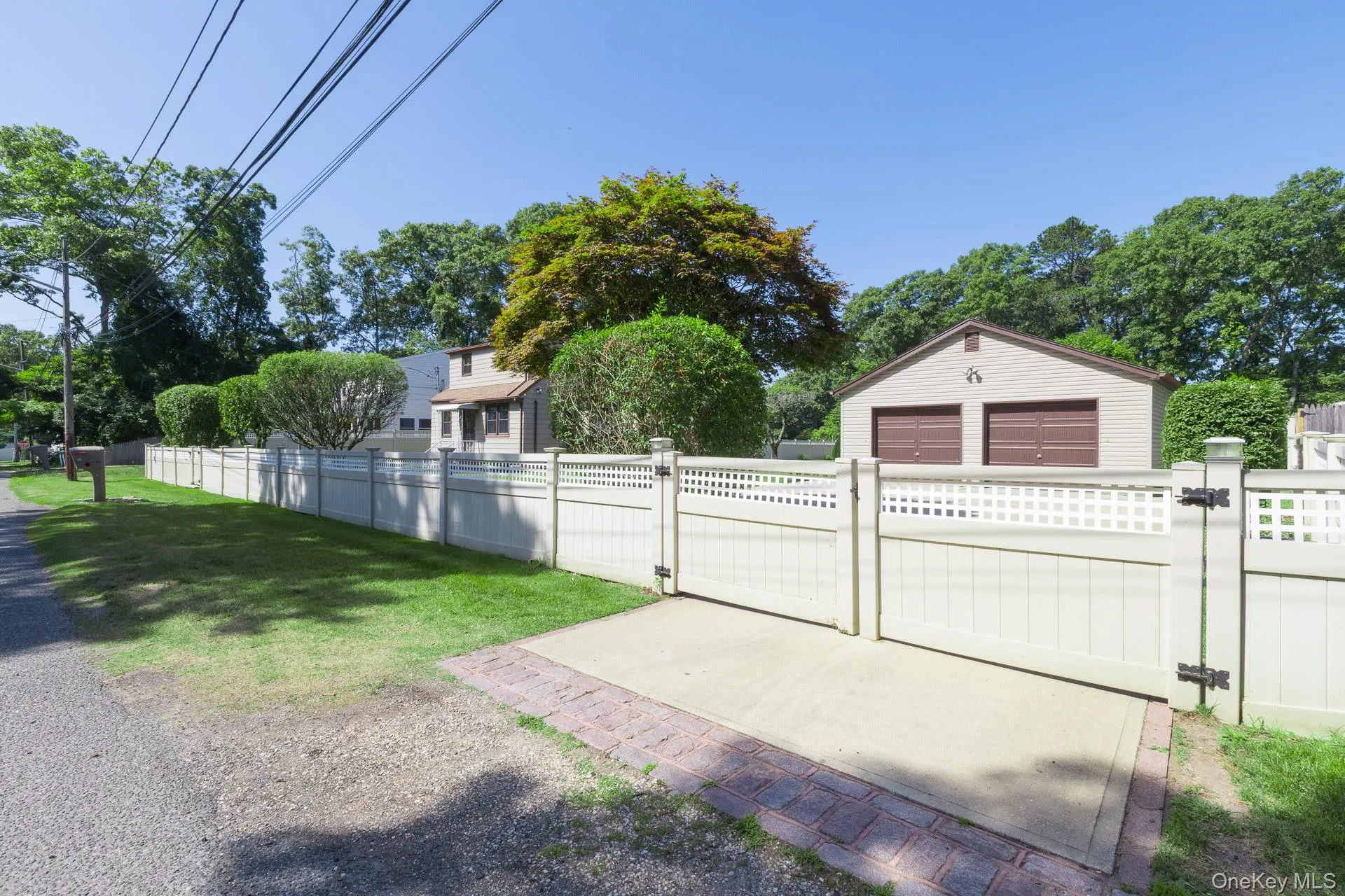 16 Ormond Place, Brookhaven, NY, 4 Bedrooms Bedrooms, 7 Rooms Rooms,1 BathroomBathrooms,Residential,For Rent,Ormond,0,1023376 16 Ormond Place, Brookhaven, NY, 4 Bedrooms Bedrooms, 7 Rooms Rooms,1 BathroomBathrooms,Residential,For Rent,Ormond,0,1023376