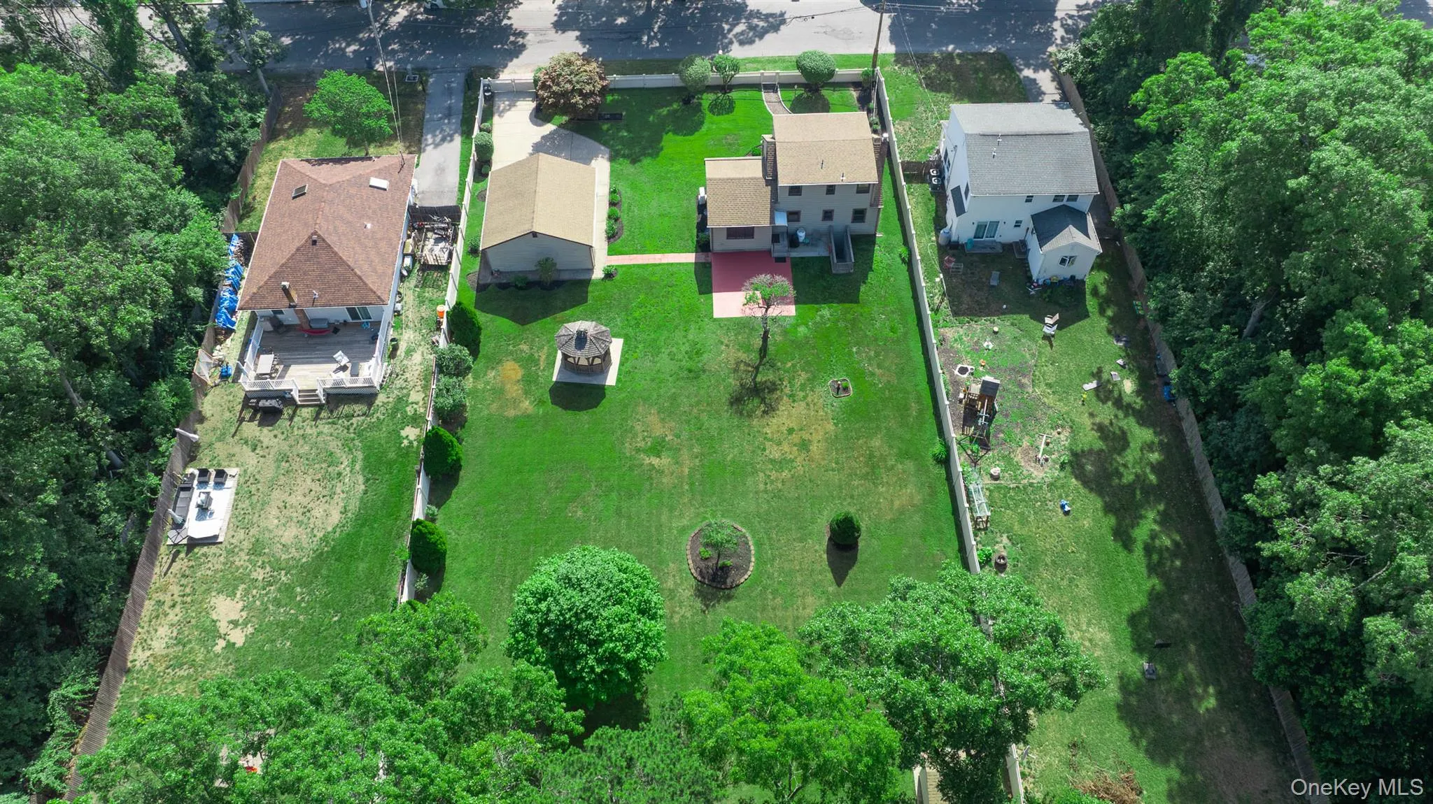 16 Ormond Place, Brookhaven, NY, 4 Bedrooms Bedrooms, 7 Rooms Rooms,1 BathroomBathrooms,Residential,For Rent,Ormond,0,1023376 16 Ormond Place, Brookhaven, NY, 4 Bedrooms Bedrooms, 7 Rooms Rooms,1 BathroomBathrooms,Residential,For Rent,Ormond,0,1023376