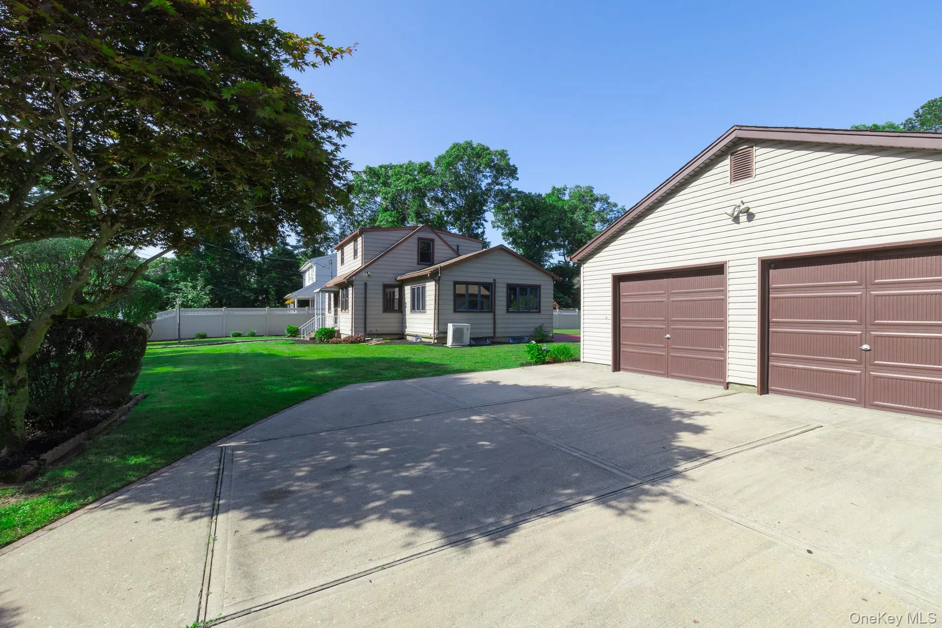 16 Ormond Place, Brookhaven, NY, 4 Bedrooms Bedrooms, 7 Rooms Rooms,1 BathroomBathrooms,Residential,For Rent,Ormond,0,1023376 16 Ormond Place, Brookhaven, NY, 4 Bedrooms Bedrooms, 7 Rooms Rooms,1 BathroomBathrooms,Residential,For Rent,Ormond,0,1023376