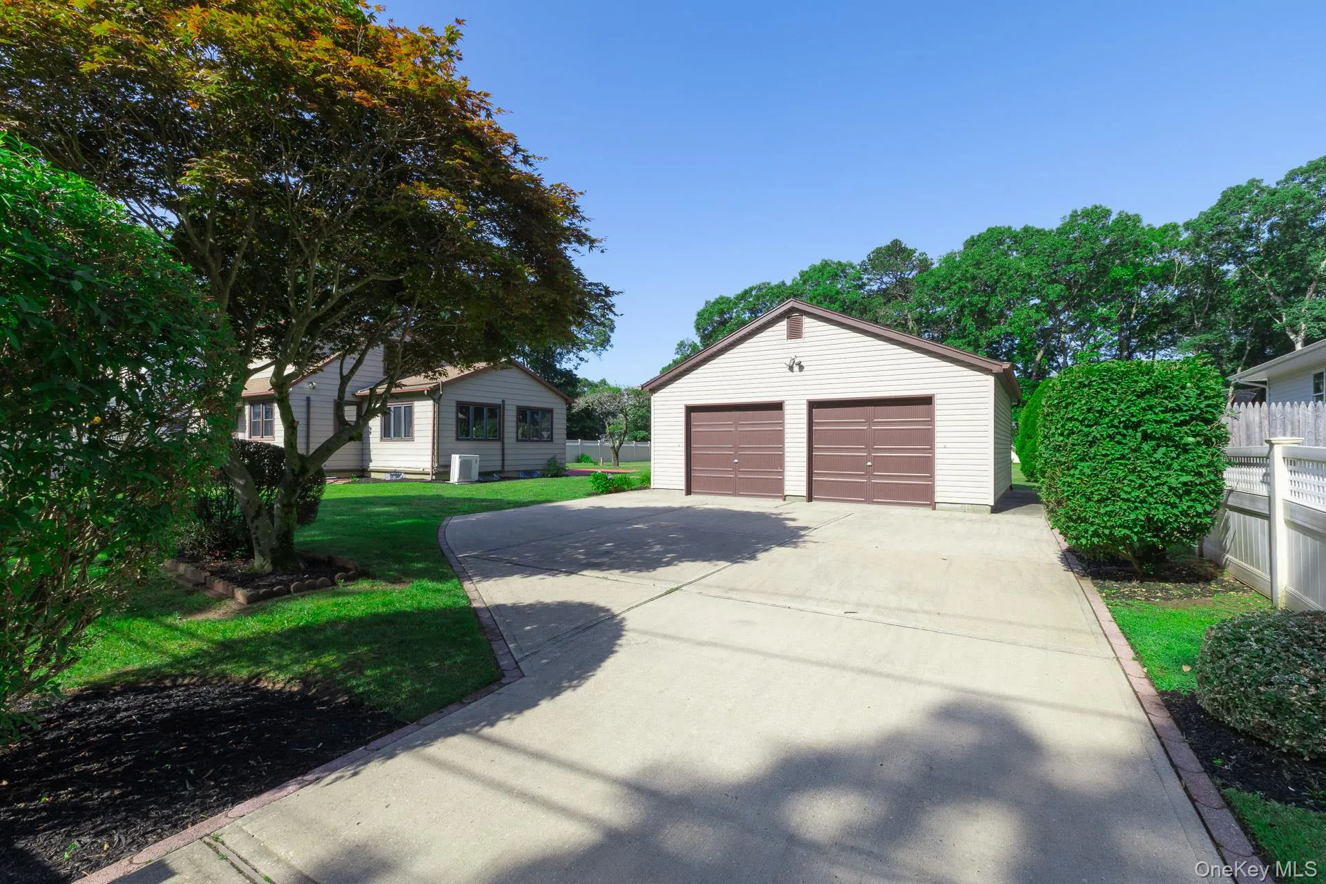 16 Ormond Place, Brookhaven, NY, 4 Bedrooms Bedrooms, 7 Rooms Rooms,1 BathroomBathrooms,Residential,For Rent,Ormond,0,1023376 16 Ormond Place, Brookhaven, NY, 4 Bedrooms Bedrooms, 7 Rooms Rooms,1 BathroomBathrooms,Residential,For Rent,Ormond,0,1023376