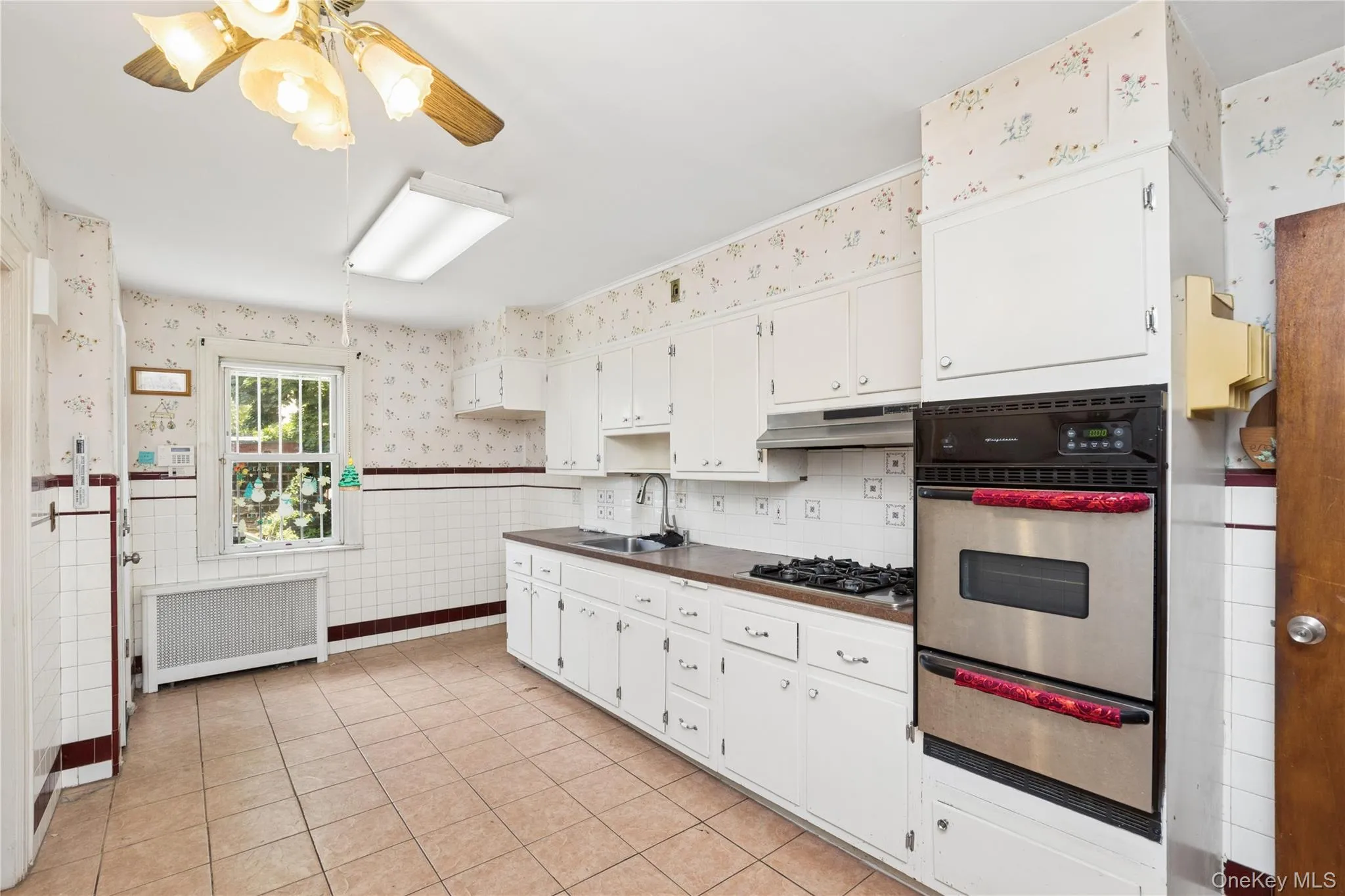 Kitchen approx 9x19 Kitchen approx 9x19