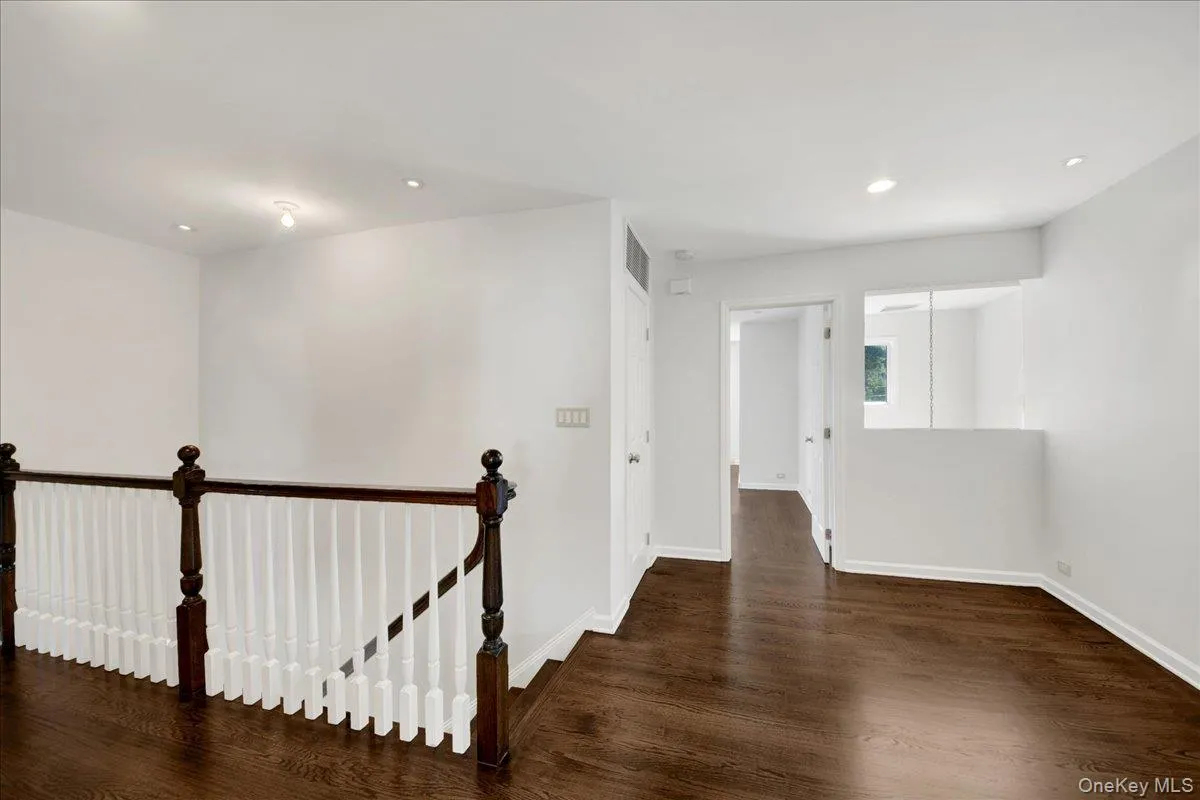 20 Plymouth Road, Greenburgh, NY, 5 Bedrooms Bedrooms, 9 Rooms Rooms,3 BathroomsBathrooms,Residential Lease,For Rent,Plymouth,0,1023380 20 Plymouth Road, Greenburgh, NY, 5 Bedrooms Bedrooms, 9 Rooms Rooms,3 BathroomsBathrooms,Residential Lease,For Rent,Plymouth,0,1023380