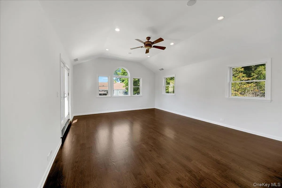 20 Plymouth Road, Greenburgh, NY, 5 Bedrooms Bedrooms, 9 Rooms Rooms,3 BathroomsBathrooms,Residential Lease,For Rent,Plymouth,0,1023380 20 Plymouth Road, Greenburgh, NY, 5 Bedrooms Bedrooms, 9 Rooms Rooms,3 BathroomsBathrooms,Residential Lease,For Rent,Plymouth,0,1023380