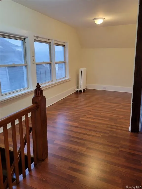 412 Warburton Avenue, Yonkers, NY, 2 Bedrooms Bedrooms, 5 Rooms Rooms,1 BathroomBathrooms,Residential Lease,For Rent,Warburton,0,1023384 412 Warburton Avenue, Yonkers, NY, 2 Bedrooms Bedrooms, 5 Rooms Rooms,1 BathroomBathrooms,Residential Lease,For Rent,Warburton,0,1023384