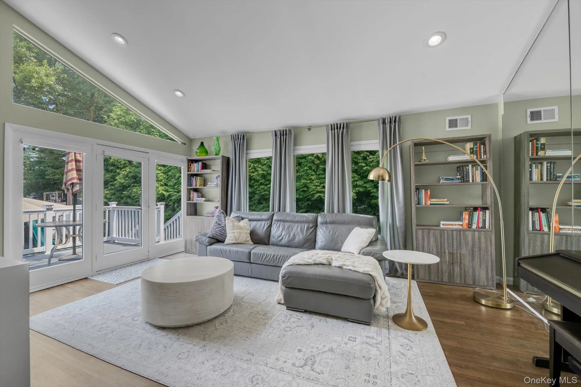 2 Madison Avenue, Oyster Bay, NY, 5 Bedrooms Bedrooms, 9 Rooms Rooms,2 BathroomsBathrooms,Residential,For Rent,Madison,0,1023387 2 Madison Avenue, Oyster Bay, NY, 5 Bedrooms Bedrooms, 9 Rooms Rooms,2 BathroomsBathrooms,Residential,For Rent,Madison,0,1023387