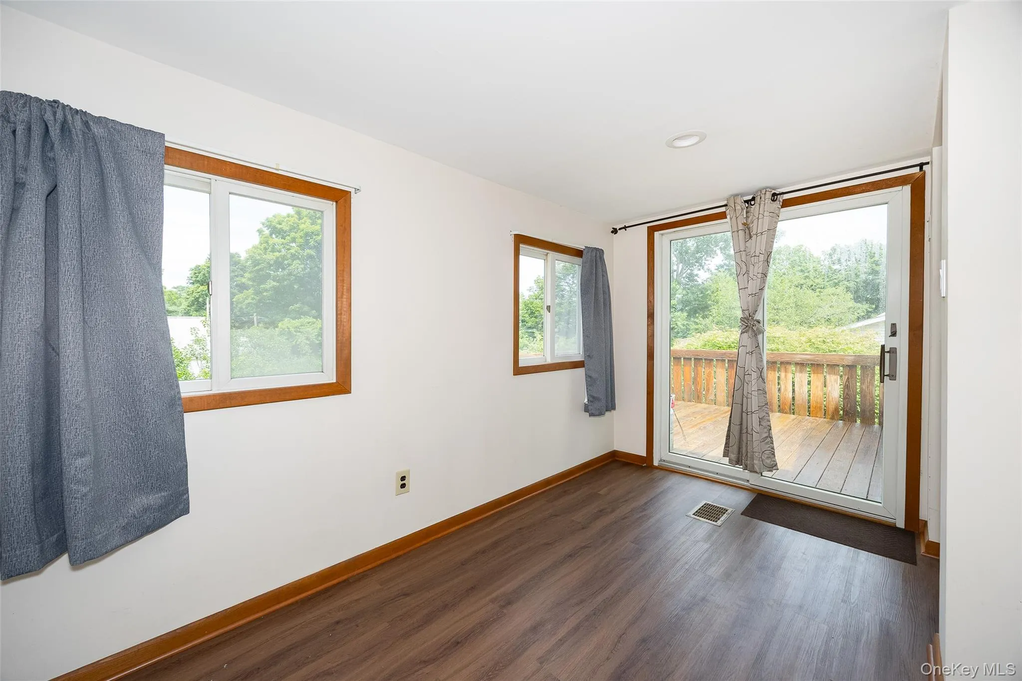 5 Willow Road, Beacon, NY, 2 Bedrooms Bedrooms, 6 Rooms Rooms,1 BathroomBathrooms,Residential,For Rent,Willow,0,1023388 5 Willow Road, Beacon, NY, 2 Bedrooms Bedrooms, 6 Rooms Rooms,1 BathroomBathrooms,Residential,For Rent,Willow,0,1023388