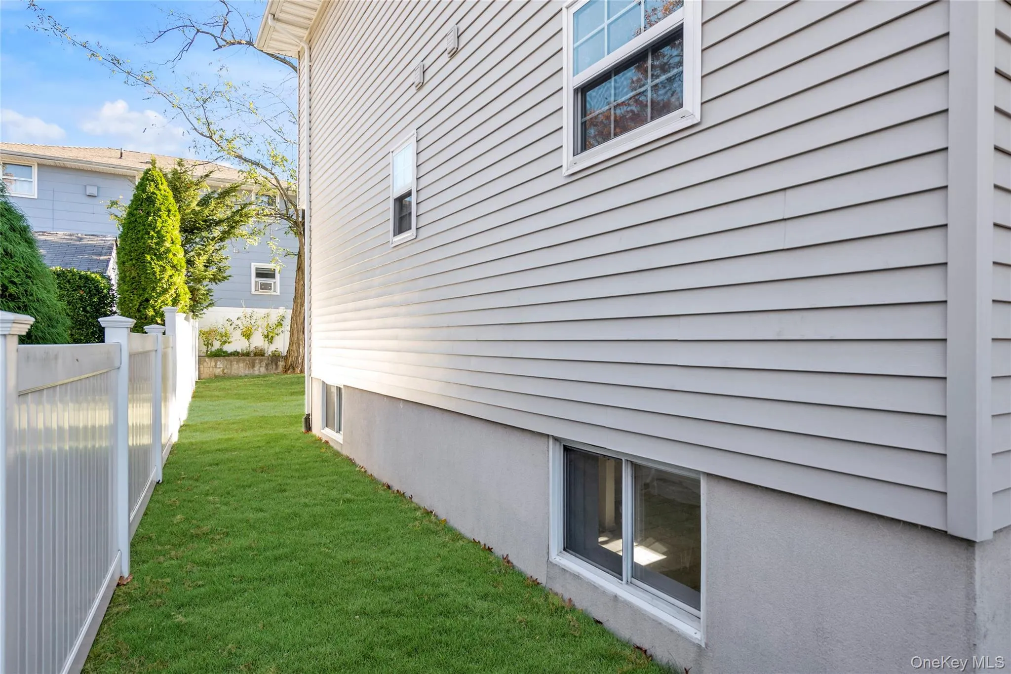 38 Sintsink Drive, North Hempstead, NY, 3 Bedrooms Bedrooms, 5 Rooms Rooms,2 BathroomsBathrooms,Residential Lease,For Rent,Sintsink,0,1023390 38 Sintsink Drive, North Hempstead, NY, 3 Bedrooms Bedrooms, 5 Rooms Rooms,2 BathroomsBathrooms,Residential Lease,For Rent,Sintsink,0,1023390