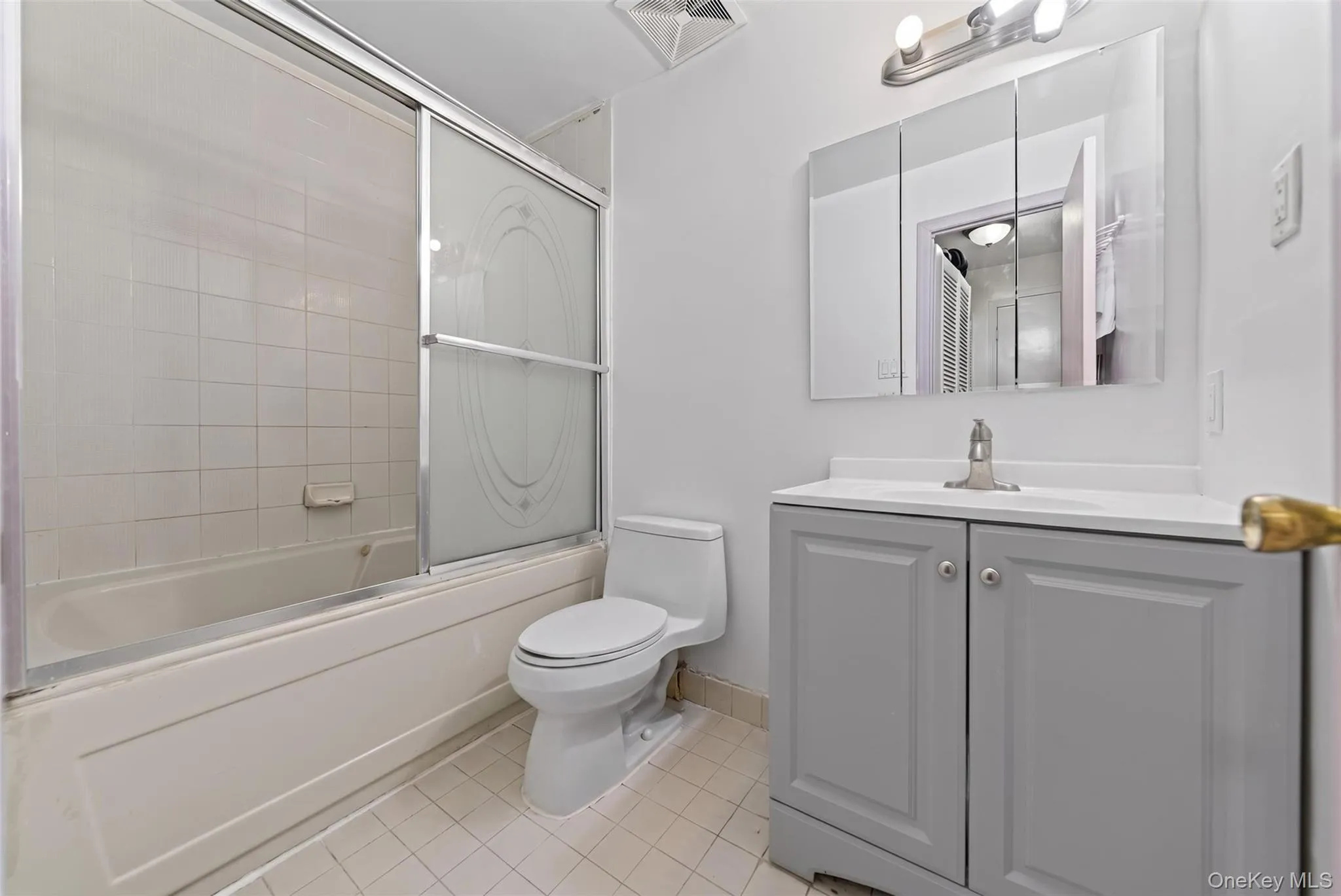 140-44 34th Avenue, New York, NY, 2 Bedrooms Bedrooms, 6 Rooms Rooms,2 BathroomsBathrooms,Residential,For Rent,34th,0,1023392 140-44 34th Avenue, New York, NY, 2 Bedrooms Bedrooms, 6 Rooms Rooms,2 BathroomsBathrooms,Residential,For Rent,34th,0,1023392