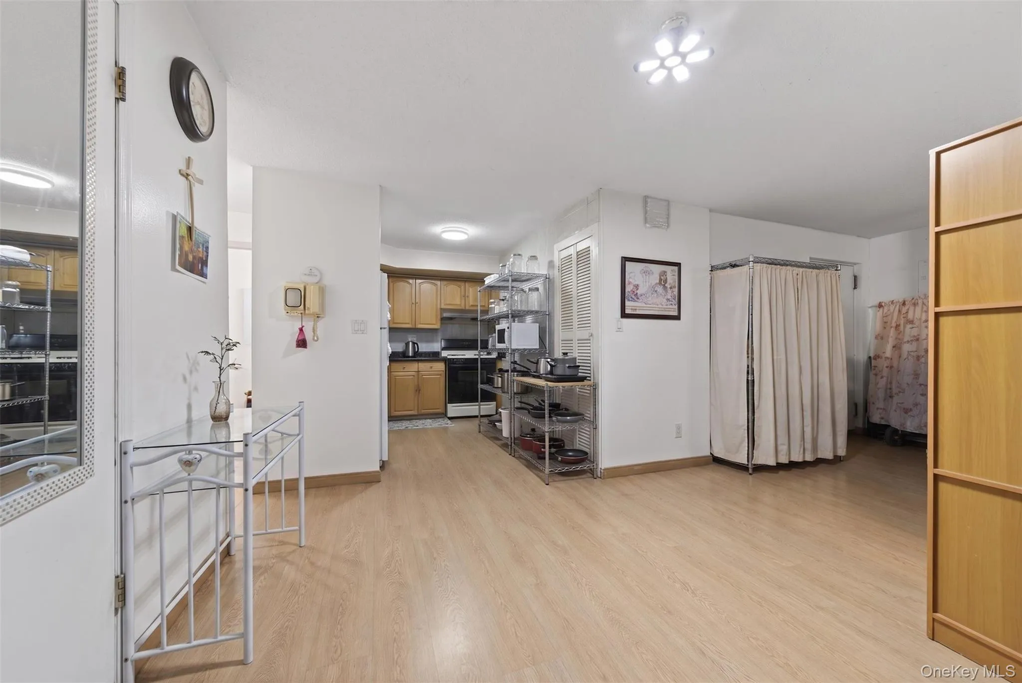 140-44 34th Avenue, New York, NY, 2 Bedrooms Bedrooms, 6 Rooms Rooms,2 BathroomsBathrooms,Residential,For Rent,34th,0,1023392 140-44 34th Avenue, New York, NY, 2 Bedrooms Bedrooms, 6 Rooms Rooms,2 BathroomsBathrooms,Residential,For Rent,34th,0,1023392