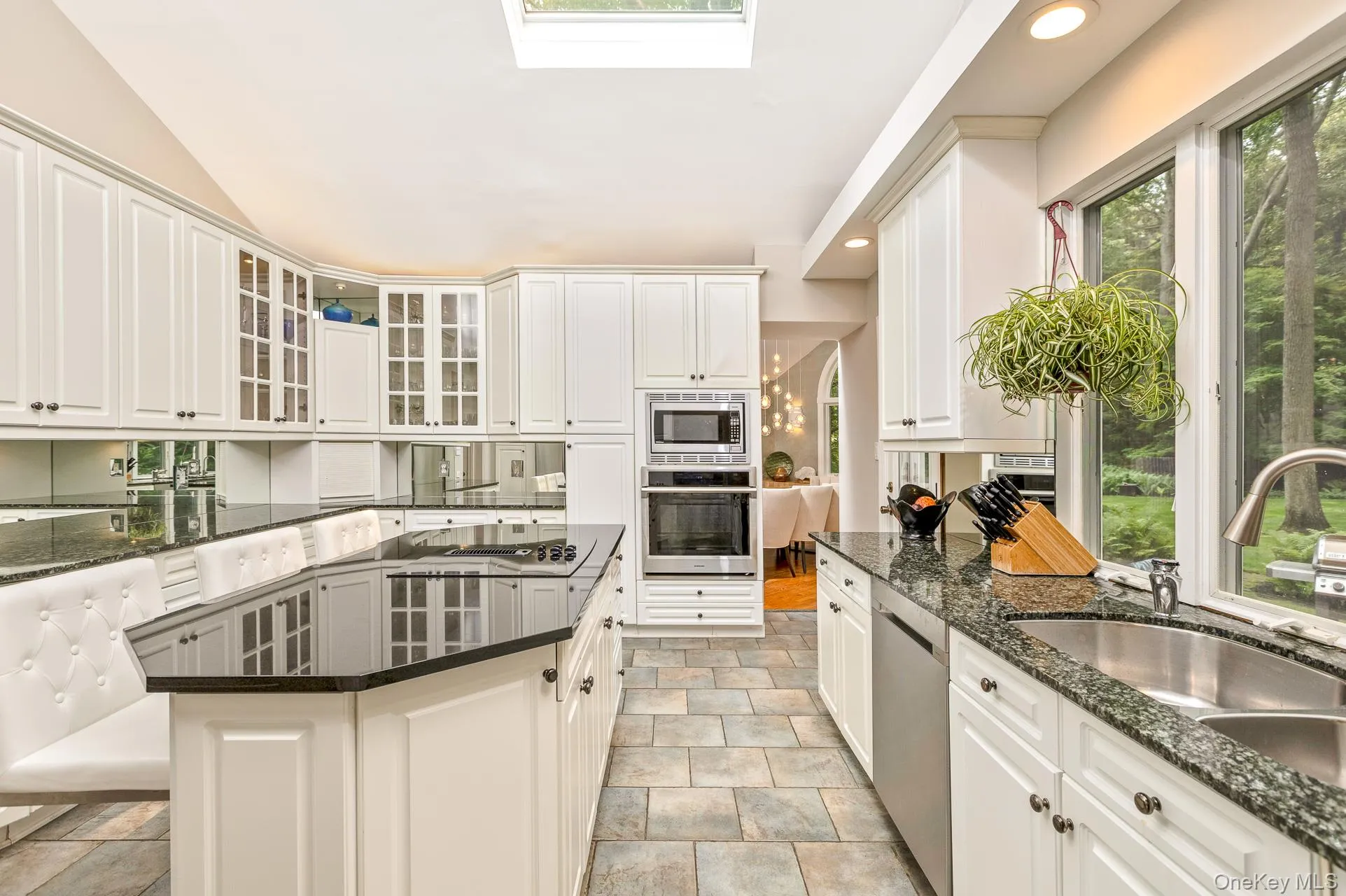 29 Farm Road, Smithtown, NY, 3 Bedrooms Bedrooms, 10 Rooms Rooms,3 BathroomsBathrooms,Residential,For Rent,Farm,0,1023400 29 Farm Road, Smithtown, NY, 3 Bedrooms Bedrooms, 10 Rooms Rooms,3 BathroomsBathrooms,Residential,For Rent,Farm,0,1023400