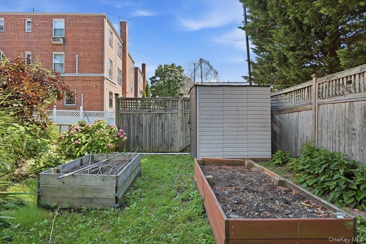 1415 Reed Place, New York, NY, 3 Bedrooms Bedrooms, 6 Rooms Rooms,1 BathroomBathrooms,Residential,For Rent,Reed,0,1023404 1415 Reed Place, New York, NY, 3 Bedrooms Bedrooms, 6 Rooms Rooms,1 BathroomBathrooms,Residential,For Rent,Reed,0,1023404