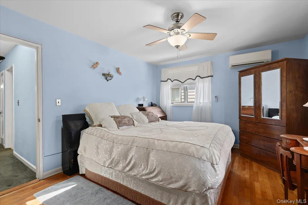 1415 Reed Place, New York, NY, 3 Bedrooms Bedrooms, 6 Rooms Rooms,1 BathroomBathrooms,Residential,For Rent,Reed,0,1023404 1415 Reed Place, New York, NY, 3 Bedrooms Bedrooms, 6 Rooms Rooms,1 BathroomBathrooms,Residential,For Rent,Reed,0,1023404