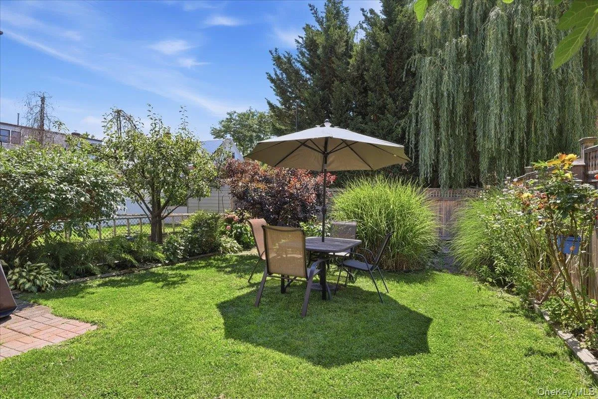 1415 Reed Place, New York, NY, 3 Bedrooms Bedrooms, 6 Rooms Rooms,1 BathroomBathrooms,Residential,For Rent,Reed,0,1023404 1415 Reed Place, New York, NY, 3 Bedrooms Bedrooms, 6 Rooms Rooms,1 BathroomBathrooms,Residential,For Rent,Reed,0,1023404