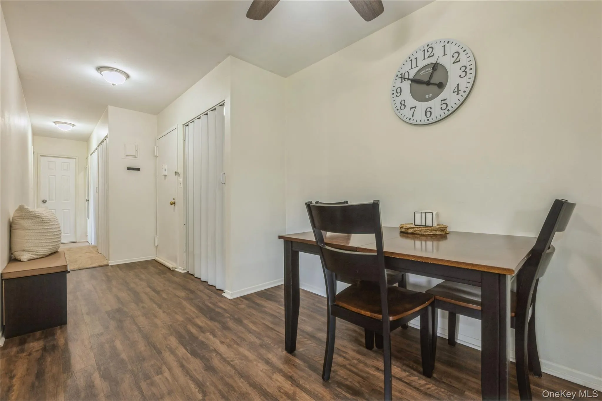 460 Old Town Road, Brookhaven, NY, 2 Bedrooms Bedrooms, 5 Rooms Rooms,1 BathroomBathrooms,Residential,For Rent,Old Town,0,1023408 460 Old Town Road, Brookhaven, NY, 2 Bedrooms Bedrooms, 5 Rooms Rooms,1 BathroomBathrooms,Residential,For Rent,Old Town,0,1023408