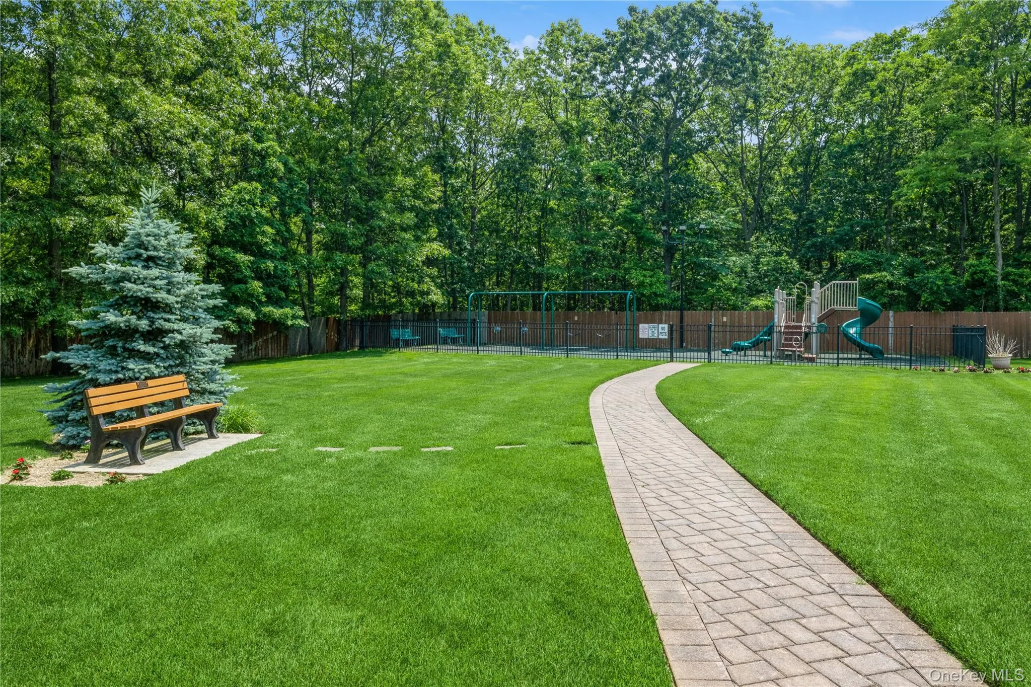 460 Old Town Road, Brookhaven, NY, 2 Bedrooms Bedrooms, 5 Rooms Rooms,1 BathroomBathrooms,Residential,For Rent,Old Town,0,1023408 460 Old Town Road, Brookhaven, NY, 2 Bedrooms Bedrooms, 5 Rooms Rooms,1 BathroomBathrooms,Residential,For Rent,Old Town,0,1023408