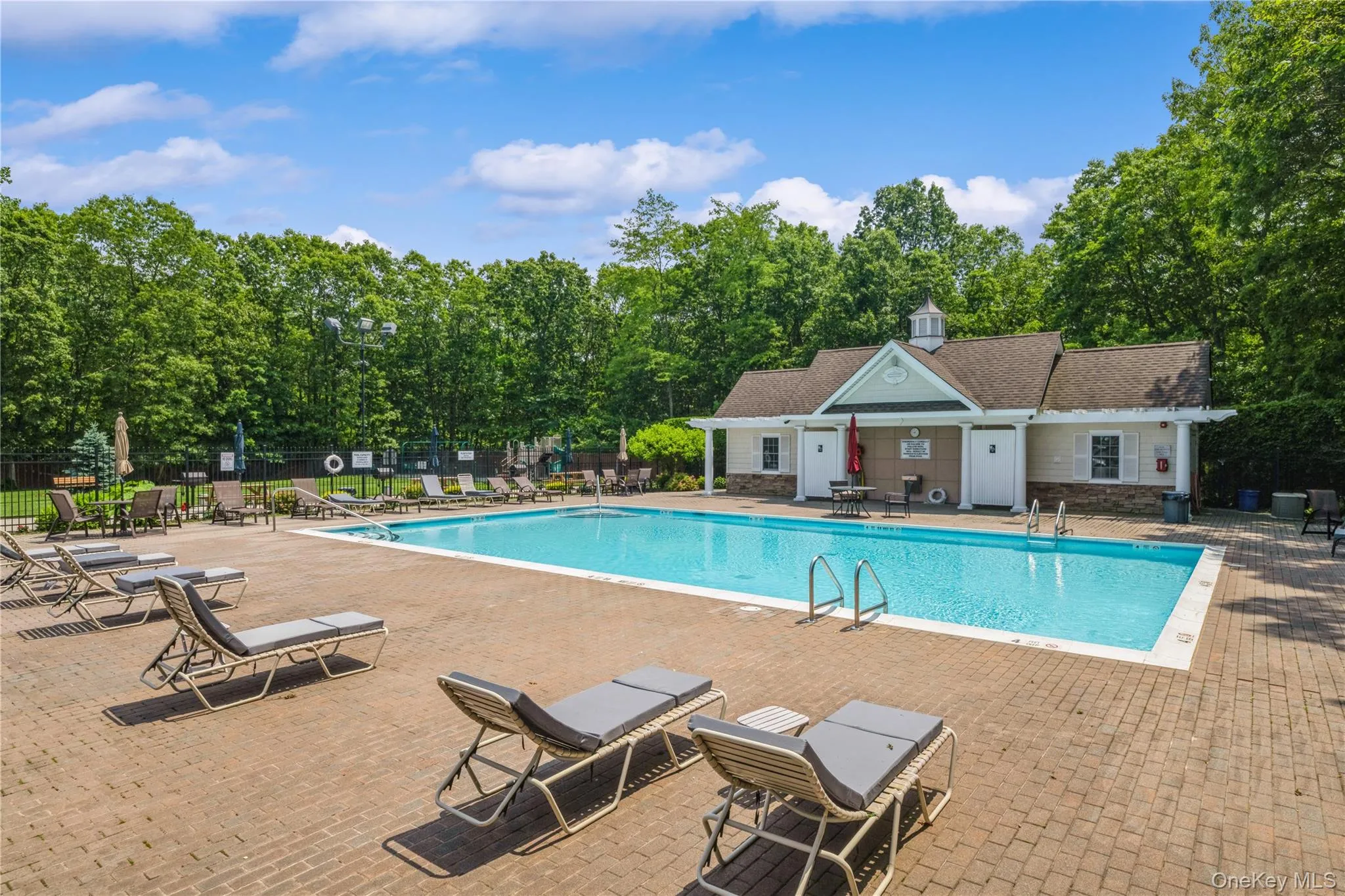 460 Old Town Road, Brookhaven, NY, 2 Bedrooms Bedrooms, 5 Rooms Rooms,1 BathroomBathrooms,Residential,For Rent,Old Town,0,1023408 460 Old Town Road, Brookhaven, NY, 2 Bedrooms Bedrooms, 5 Rooms Rooms,1 BathroomBathrooms,Residential,For Rent,Old Town,0,1023408