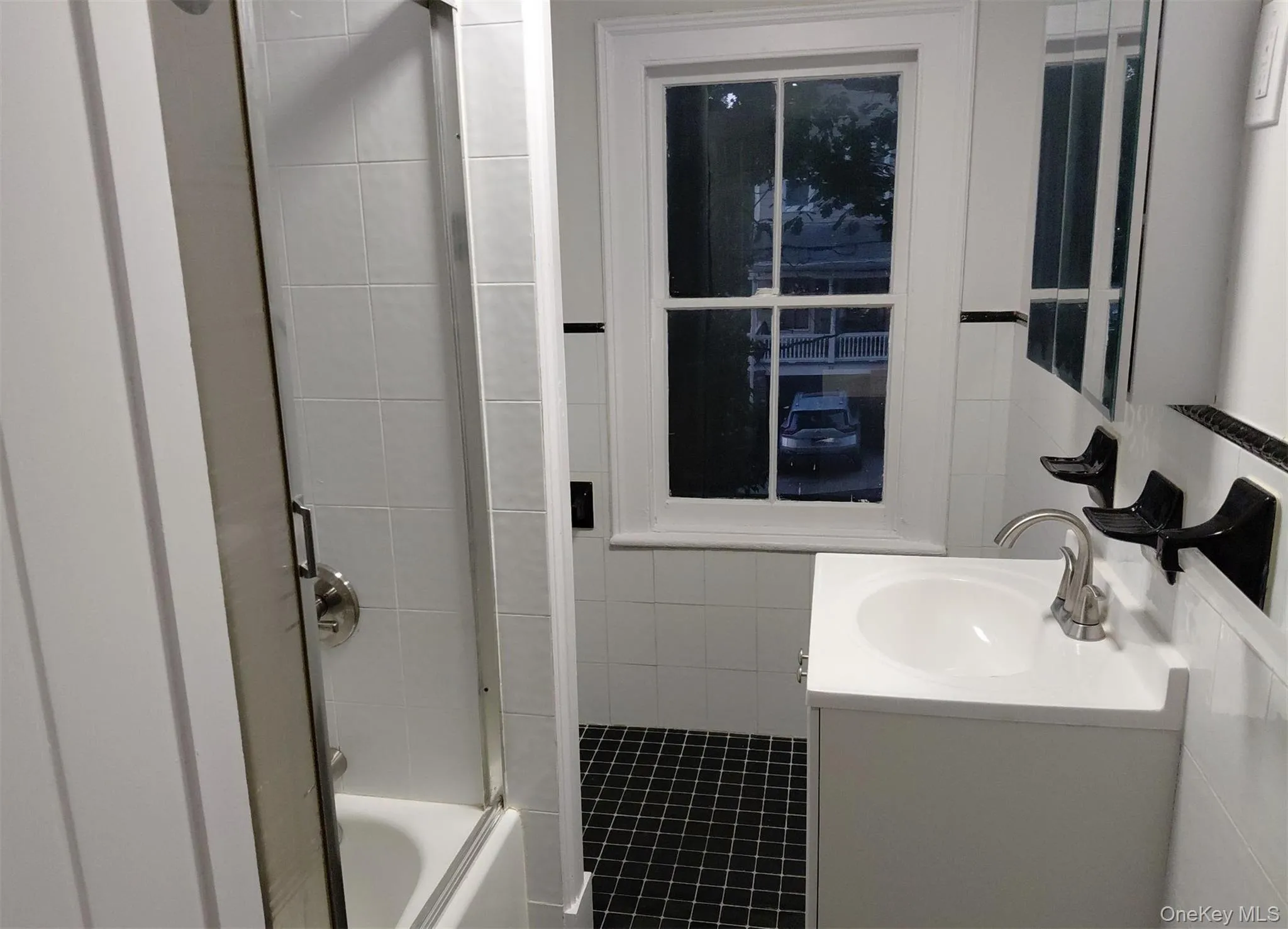 36 Fourth Avenue, Orangetown, NY, 3 Bedrooms Bedrooms, 6 Rooms Rooms,1 BathroomBathrooms,Residential,For Rent,Fourth,0,1023413 36 Fourth Avenue, Orangetown, NY, 3 Bedrooms Bedrooms, 6 Rooms Rooms,1 BathroomBathrooms,Residential,For Rent,Fourth,0,1023413