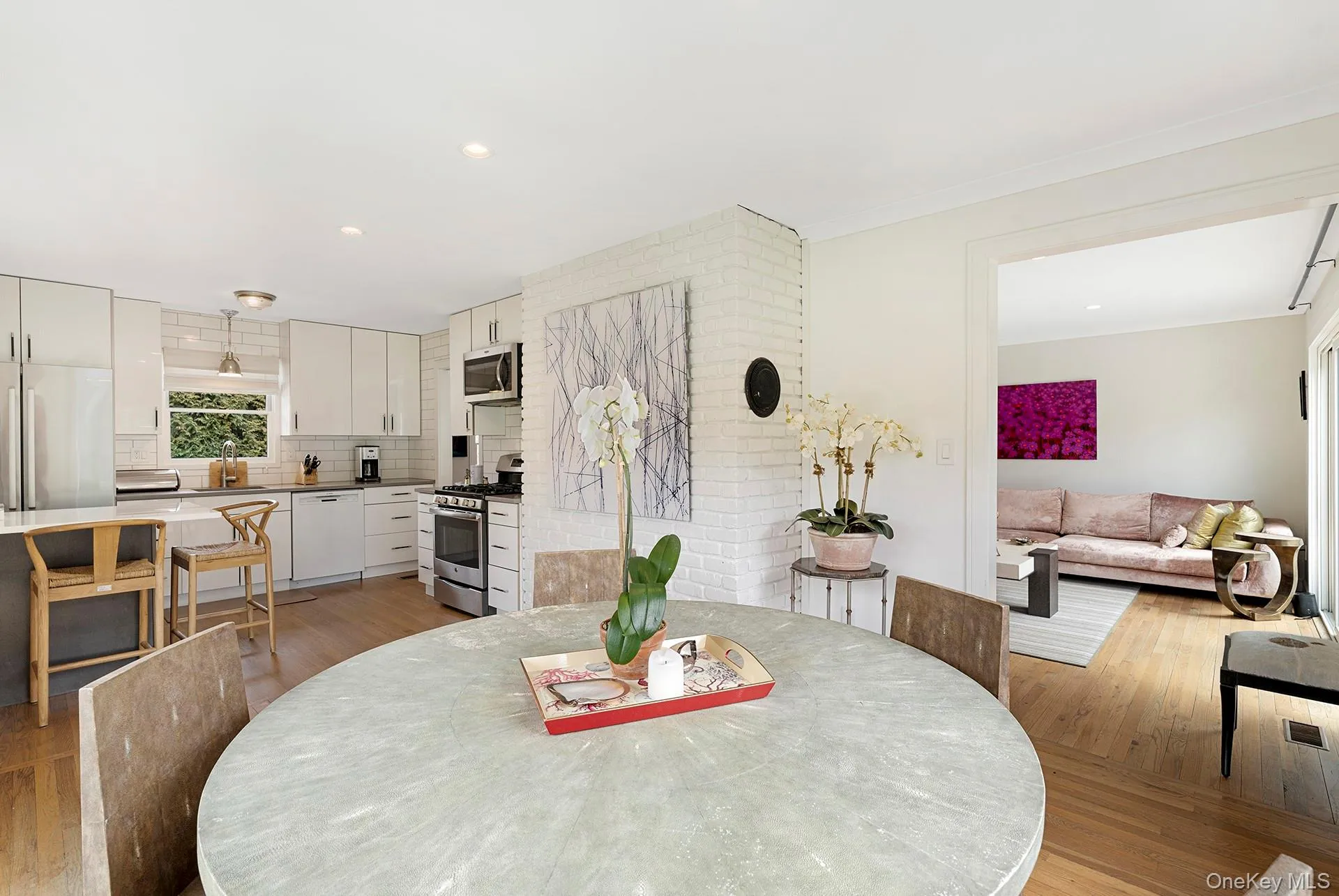 770 Hill Street, Southampton, NY, 3 Bedrooms Bedrooms, 5 Rooms Rooms,2 BathroomsBathrooms,Residential,For Rent,Hill,0,1023422 770 Hill Street, Southampton, NY, 3 Bedrooms Bedrooms, 5 Rooms Rooms,2 BathroomsBathrooms,Residential,For Rent,Hill,0,1023422
