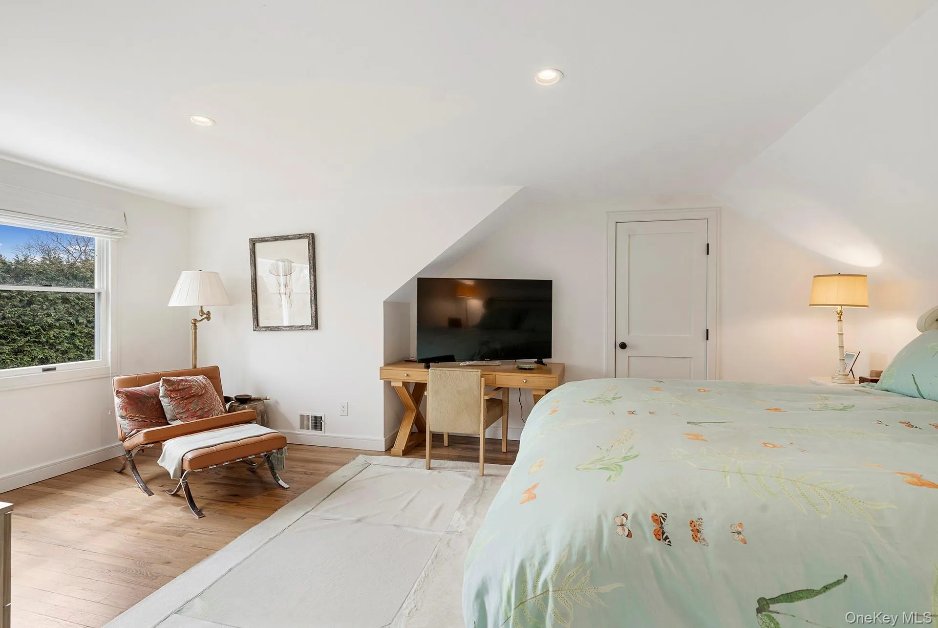 770 Hill Street, Southampton, NY, 3 Bedrooms Bedrooms, 5 Rooms Rooms,2 BathroomsBathrooms,Residential,For Rent,Hill,0,1023422 770 Hill Street, Southampton, NY, 3 Bedrooms Bedrooms, 5 Rooms Rooms,2 BathroomsBathrooms,Residential,For Rent,Hill,0,1023422