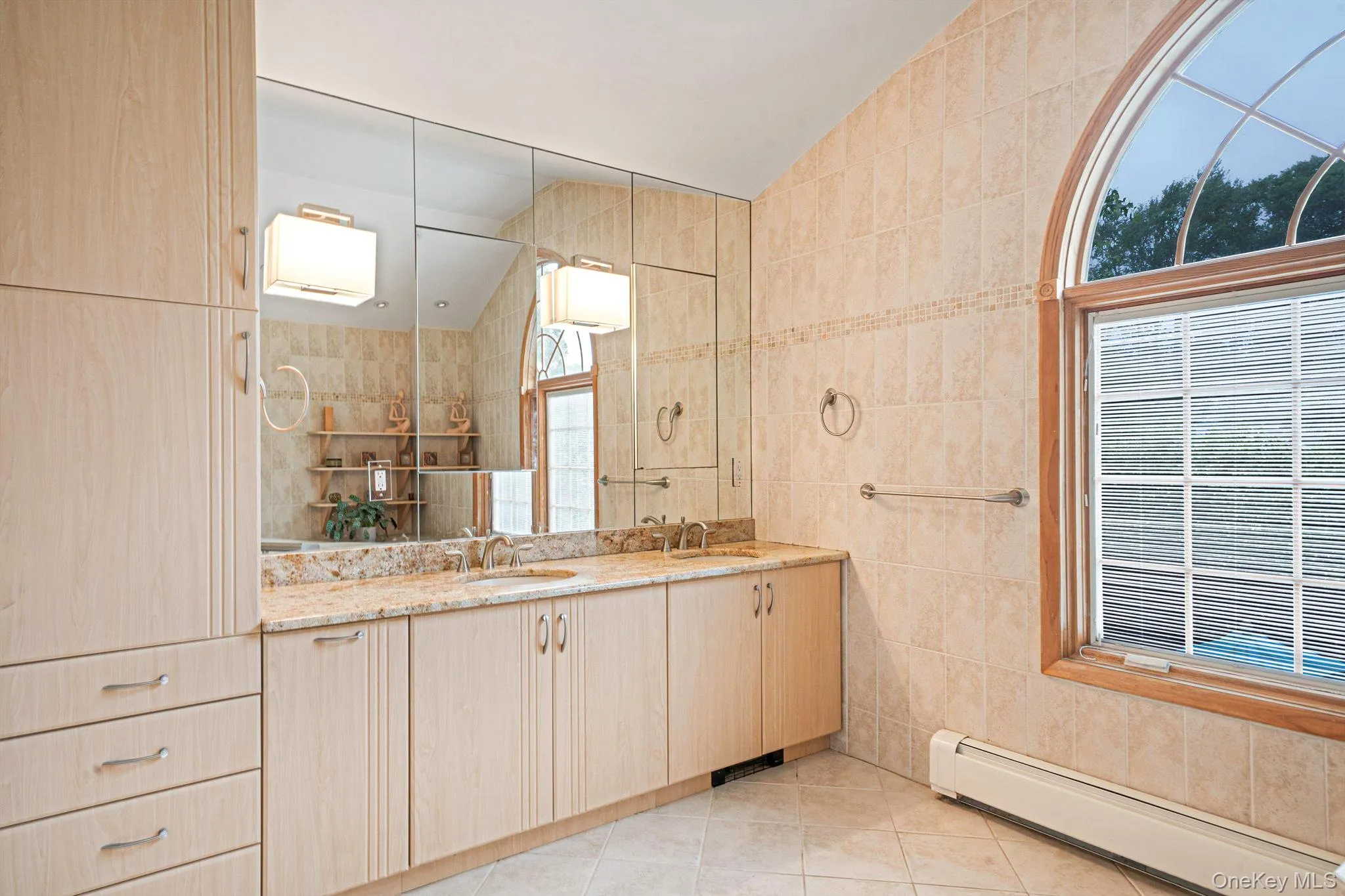 Large Primary Bathroom with dual vanities Large Primary Bathroom with dual vanities