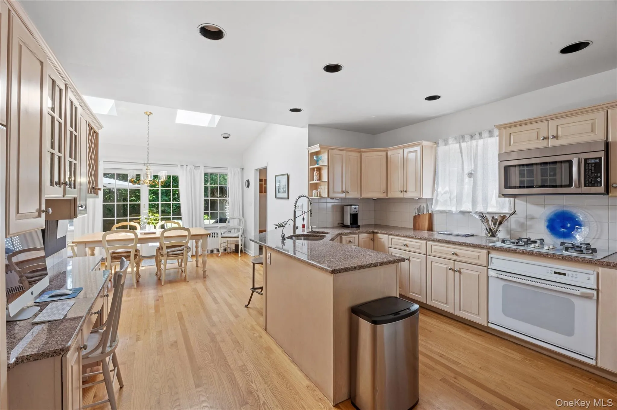 75 Bulson Road, Hempstead, NY, 5 Bedrooms Bedrooms, 13 Rooms Rooms,2 BathroomsBathrooms,Residential,For Rent,Bulson,0,1023430 75 Bulson Road, Hempstead, NY, 5 Bedrooms Bedrooms, 13 Rooms Rooms,2 BathroomsBathrooms,Residential,For Rent,Bulson,0,1023430