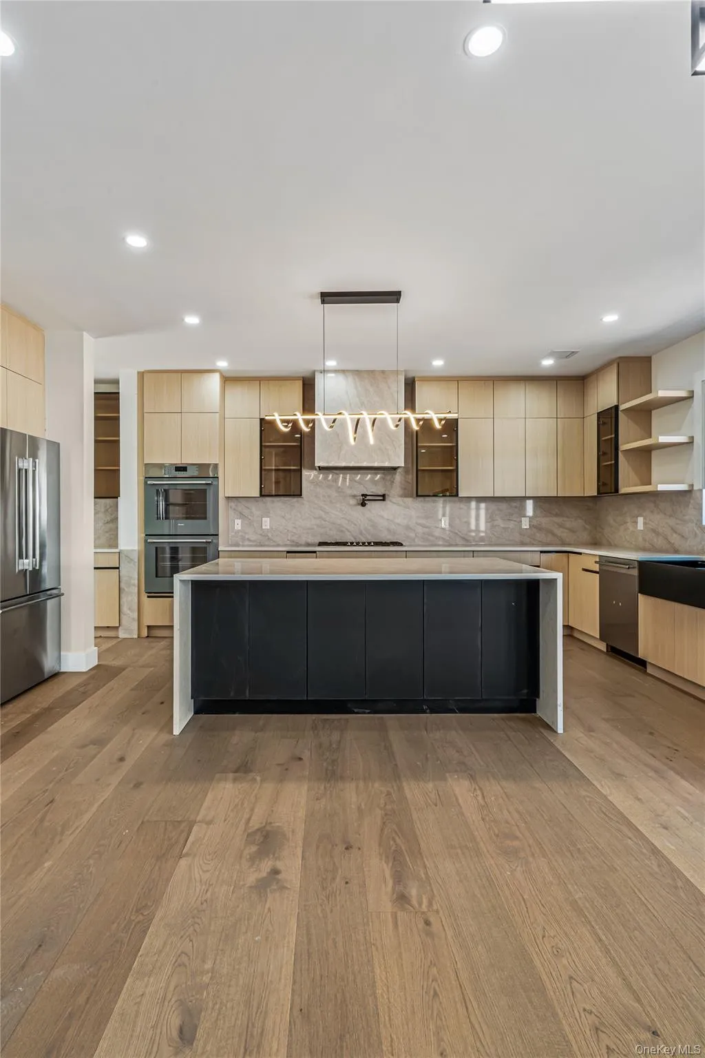97 North Court, North Hempstead, NY, 5 Bedrooms Bedrooms, 11 Rooms Rooms,5 BathroomsBathrooms,Residential,For Rent,North,0,1023435 97 North Court, North Hempstead, NY, 5 Bedrooms Bedrooms, 11 Rooms Rooms,5 BathroomsBathrooms,Residential,For Rent,North,0,1023435