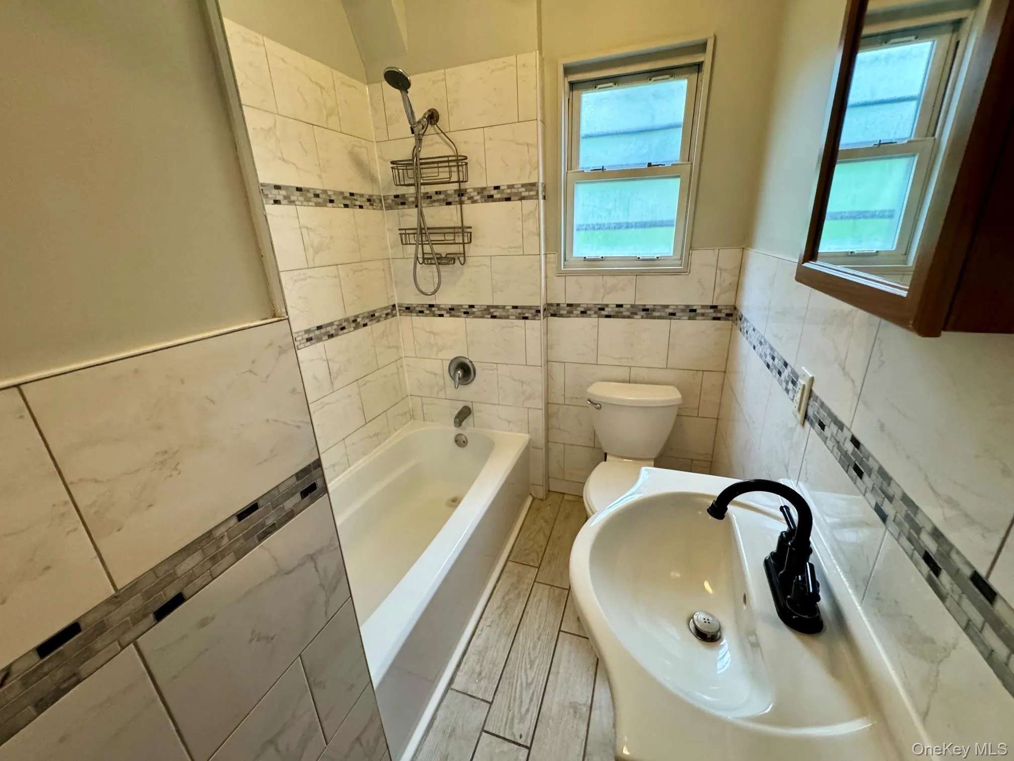 121 Lyon Place, Hempstead, NY, 2 Bedrooms Bedrooms, 5 Rooms Rooms,1 BathroomBathrooms,Residential Lease,For Rent,Lyon,0,1023440 121 Lyon Place, Hempstead, NY, 2 Bedrooms Bedrooms, 5 Rooms Rooms,1 BathroomBathrooms,Residential Lease,For Rent,Lyon,0,1023440
