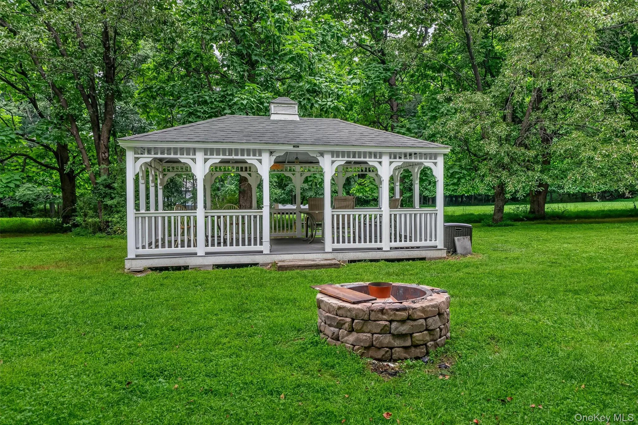 72 Station Road, Blooming Grove, NY, 4 Bedrooms Bedrooms, 8 Rooms Rooms,2 BathroomsBathrooms,Residential,For Rent,Station,0,1023446 72 Station Road, Blooming Grove, NY, 4 Bedrooms Bedrooms, 8 Rooms Rooms,2 BathroomsBathrooms,Residential,For Rent,Station,0,1023446
