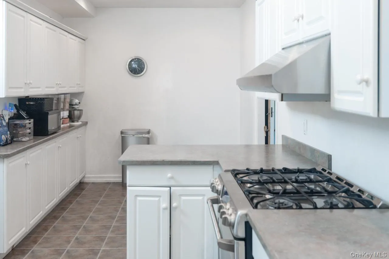 32 Lake Avenue, Ramapo, NY, 8 Bedrooms Bedrooms, 11 Rooms Rooms,3 BathroomsBathrooms,Residential Lease,For Rent,Lake,0,1023447 32 Lake Avenue, Ramapo, NY, 8 Bedrooms Bedrooms, 11 Rooms Rooms,3 BathroomsBathrooms,Residential Lease,For Rent,Lake,0,1023447