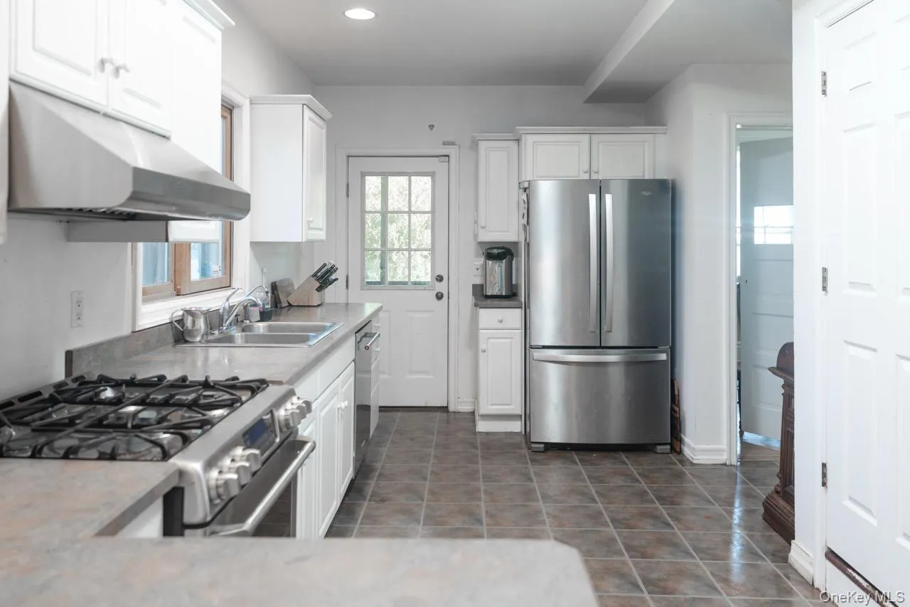 32 Lake Avenue, Ramapo, NY, 8 Bedrooms Bedrooms, 11 Rooms Rooms,3 BathroomsBathrooms,Residential Lease,For Rent,Lake,0,1023447 32 Lake Avenue, Ramapo, NY, 8 Bedrooms Bedrooms, 11 Rooms Rooms,3 BathroomsBathrooms,Residential Lease,For Rent,Lake,0,1023447