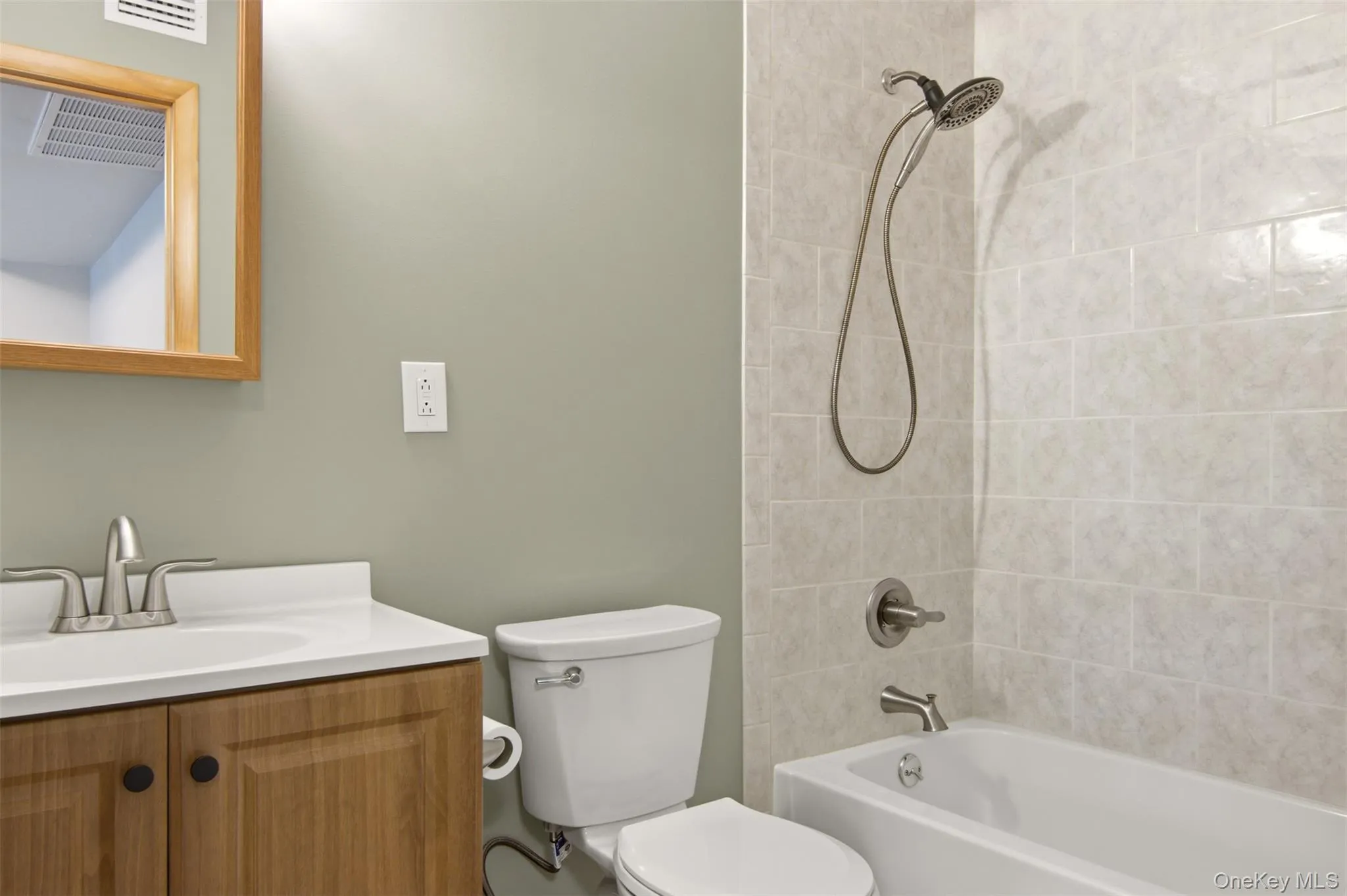 58 Bailey Court, Brookhaven, NY, 1 Bedroom Bedrooms, 3 Rooms Rooms,1 BathroomBathrooms,Residential,For Rent,Bailey,0,1023449 58 Bailey Court, Brookhaven, NY, 1 Bedroom Bedrooms, 3 Rooms Rooms,1 BathroomBathrooms,Residential,For Rent,Bailey,0,1023449