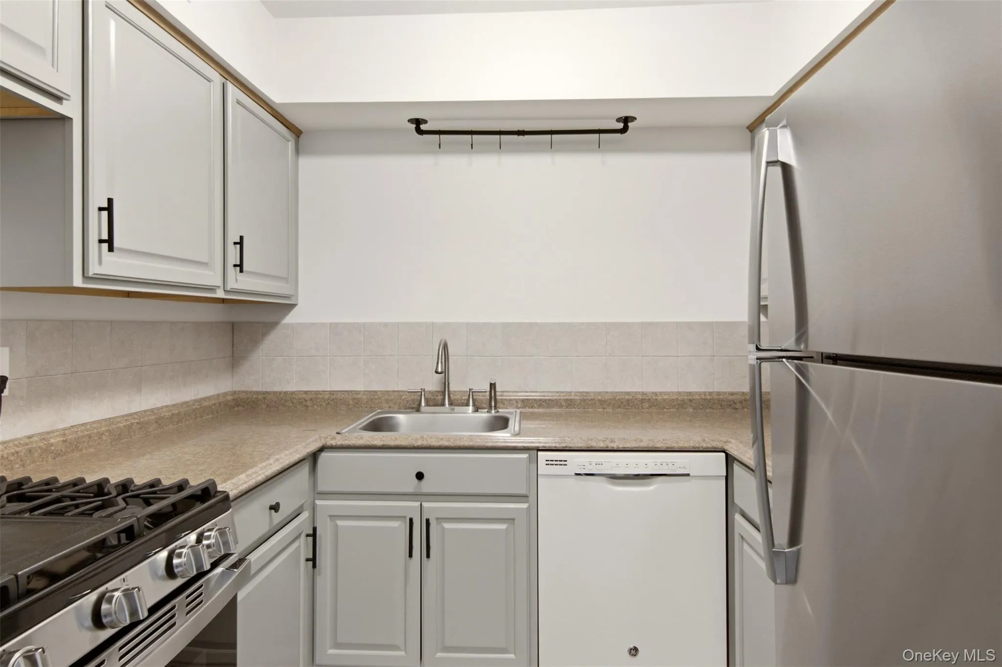 58 Bailey Court, Brookhaven, NY, 1 Bedroom Bedrooms, 3 Rooms Rooms,1 BathroomBathrooms,Residential,For Rent,Bailey,0,1023449 58 Bailey Court, Brookhaven, NY, 1 Bedroom Bedrooms, 3 Rooms Rooms,1 BathroomBathrooms,Residential,For Rent,Bailey,0,1023449