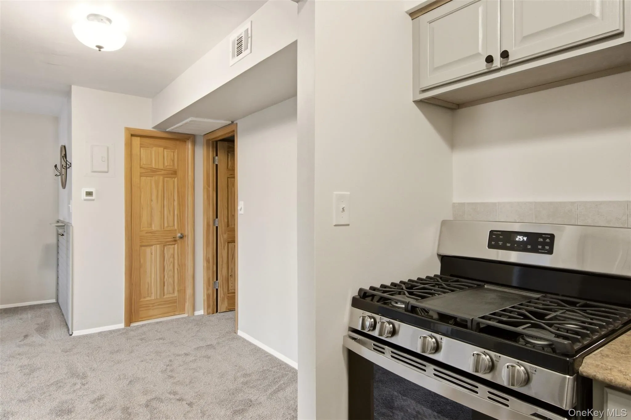 58 Bailey Court, Brookhaven, NY, 1 Bedroom Bedrooms, 3 Rooms Rooms,1 BathroomBathrooms,Residential,For Rent,Bailey,0,1023449 58 Bailey Court, Brookhaven, NY, 1 Bedroom Bedrooms, 3 Rooms Rooms,1 BathroomBathrooms,Residential,For Rent,Bailey,0,1023449