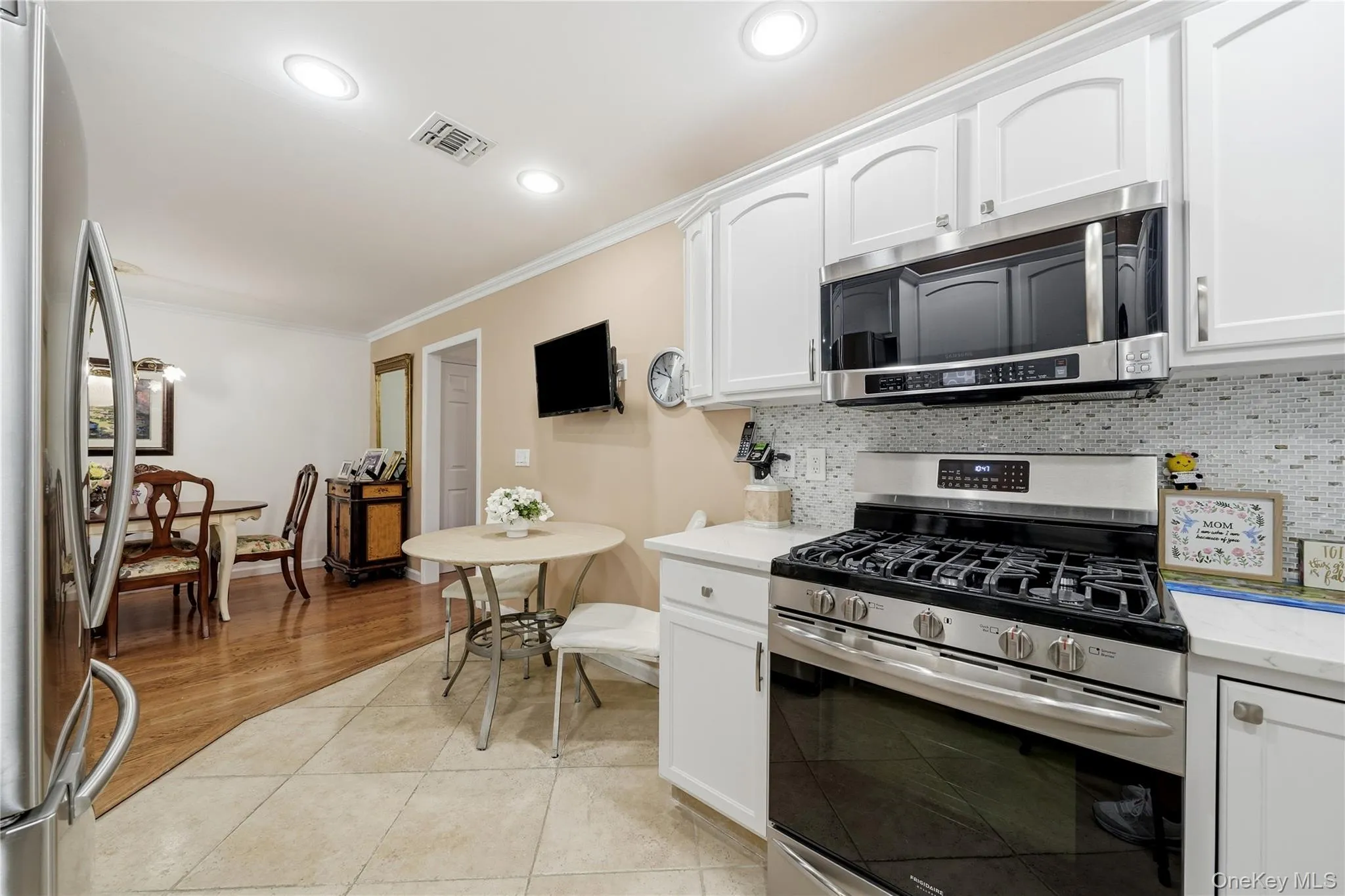 Gas Stove/Oven Gas Stove/Oven