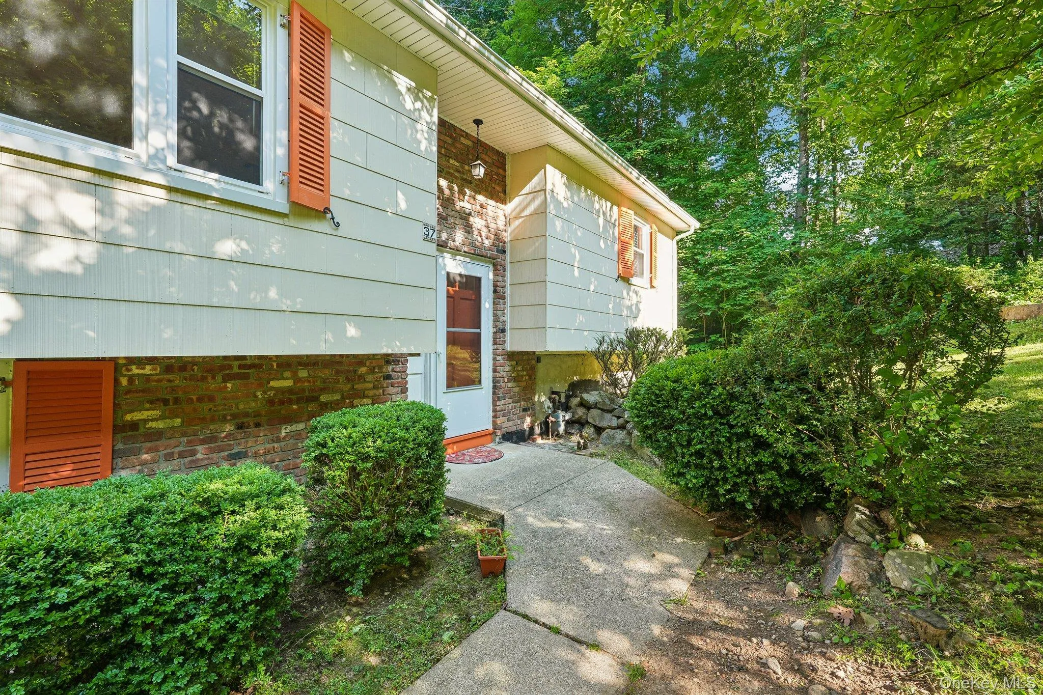 37 Nursery Road, Tuxedo, NY, 3 Bedrooms Bedrooms, 7 Rooms Rooms,1 BathroomBathrooms,Residential,For Rent,Nursery,0,1023454 37 Nursery Road, Tuxedo, NY, 3 Bedrooms Bedrooms, 7 Rooms Rooms,1 BathroomBathrooms,Residential,For Rent,Nursery,0,1023454