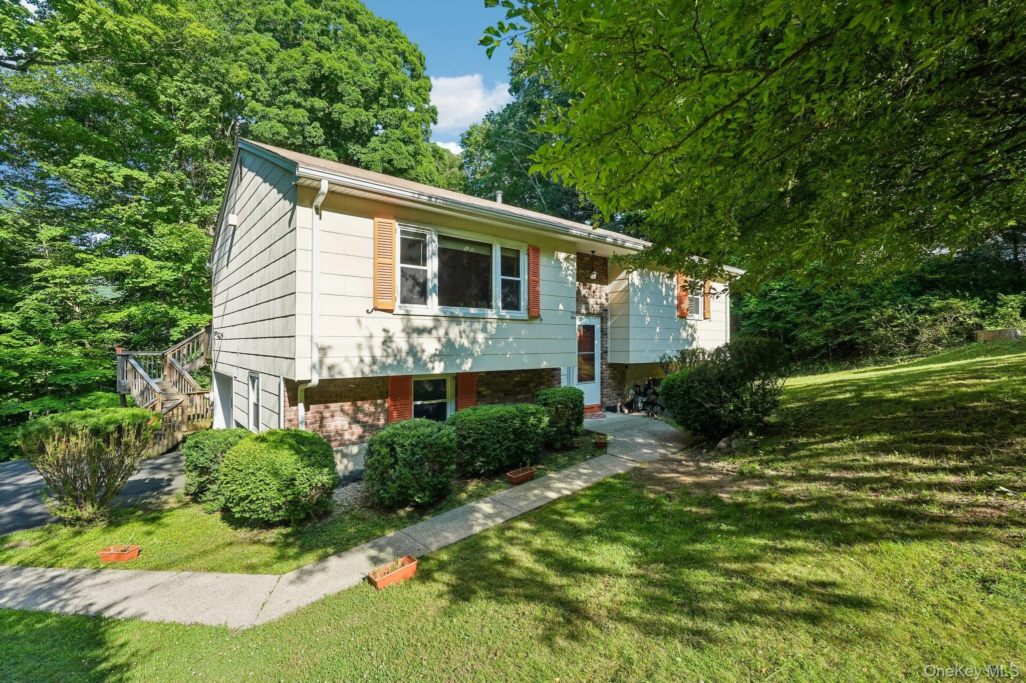 37 Nursery Road, Tuxedo, NY, 3 Bedrooms Bedrooms, 7 Rooms Rooms,1 BathroomBathrooms,Residential,For Rent,Nursery,0,1023454 37 Nursery Road, Tuxedo, NY, 3 Bedrooms Bedrooms, 7 Rooms Rooms,1 BathroomBathrooms,Residential,For Rent,Nursery,0,1023454