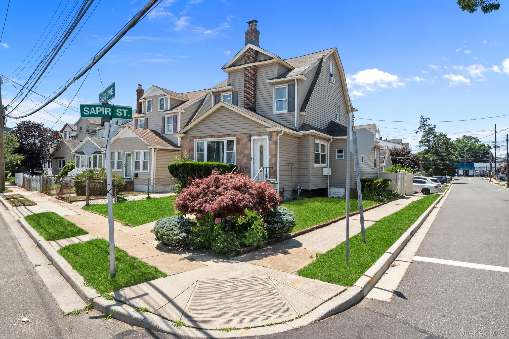 40 East Avenue, Hempstead, NY, 3 Bedrooms Bedrooms, 5 Rooms Rooms,2 BathroomsBathrooms,Residential,For Rent,East,0,1023461 40 East Avenue, Hempstead, NY, 3 Bedrooms Bedrooms, 5 Rooms Rooms,2 BathroomsBathrooms,Residential,For Rent,East,0,1023461