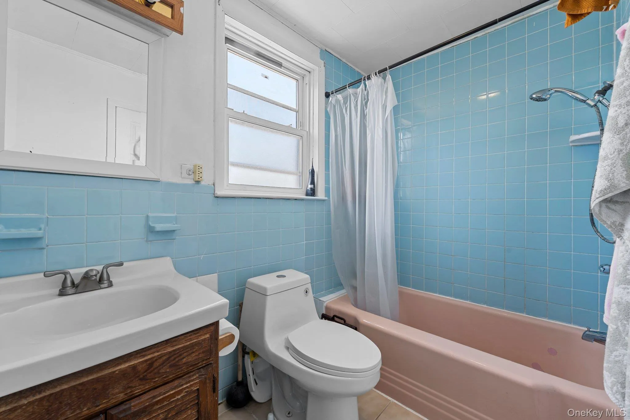 40 East Avenue, Hempstead, NY, 3 Bedrooms Bedrooms, 5 Rooms Rooms,2 BathroomsBathrooms,Residential,For Rent,East,0,1023461 40 East Avenue, Hempstead, NY, 3 Bedrooms Bedrooms, 5 Rooms Rooms,2 BathroomsBathrooms,Residential,For Rent,East,0,1023461