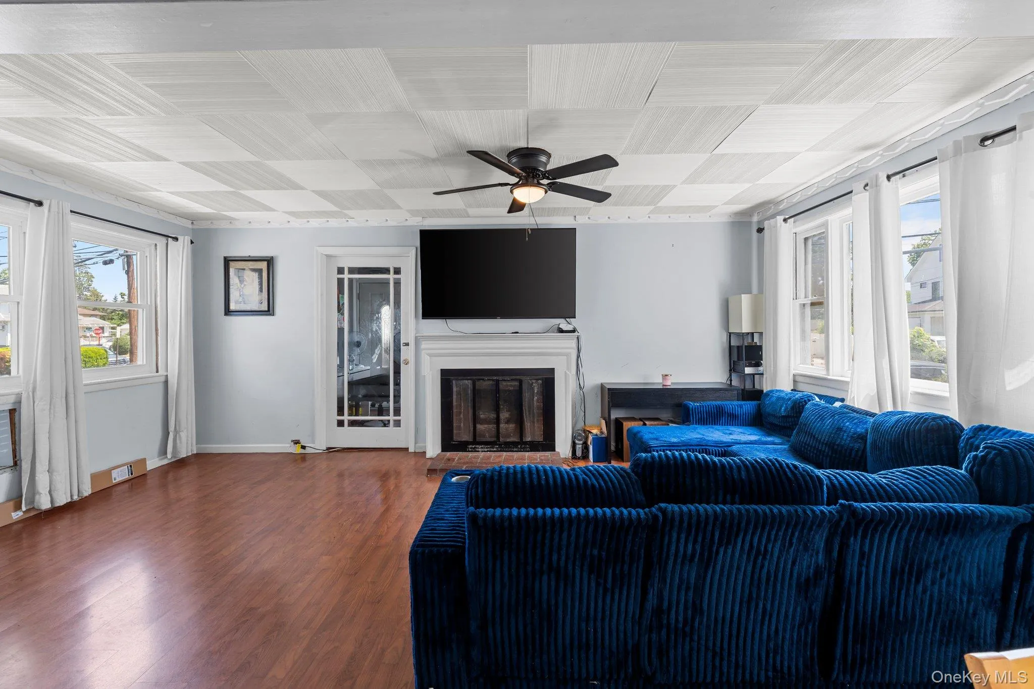 40 East Avenue, Hempstead, NY, 3 Bedrooms Bedrooms, 5 Rooms Rooms,2 BathroomsBathrooms,Residential,For Rent,East,0,1023461 40 East Avenue, Hempstead, NY, 3 Bedrooms Bedrooms, 5 Rooms Rooms,2 BathroomsBathrooms,Residential,For Rent,East,0,1023461