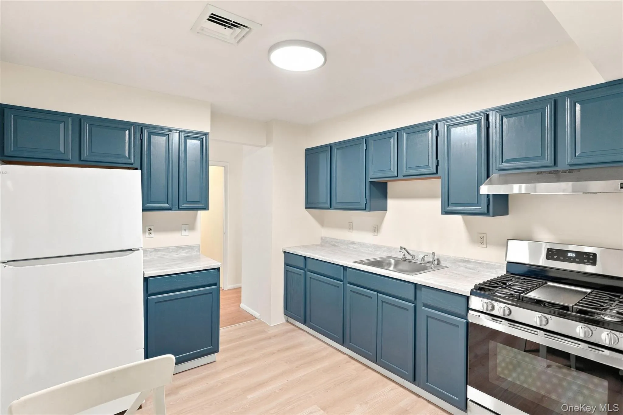 107 Sutton Park Road, Poughkeepsie (town), NY, 3 Bedrooms Bedrooms, 6 Rooms Rooms,2 BathroomsBathrooms,Residential,For Rent,Sutton Park,0,1023468 107 Sutton Park Road, Poughkeepsie (town), NY, 3 Bedrooms Bedrooms, 6 Rooms Rooms,2 BathroomsBathrooms,Residential,For Rent,Sutton Park,0,1023468