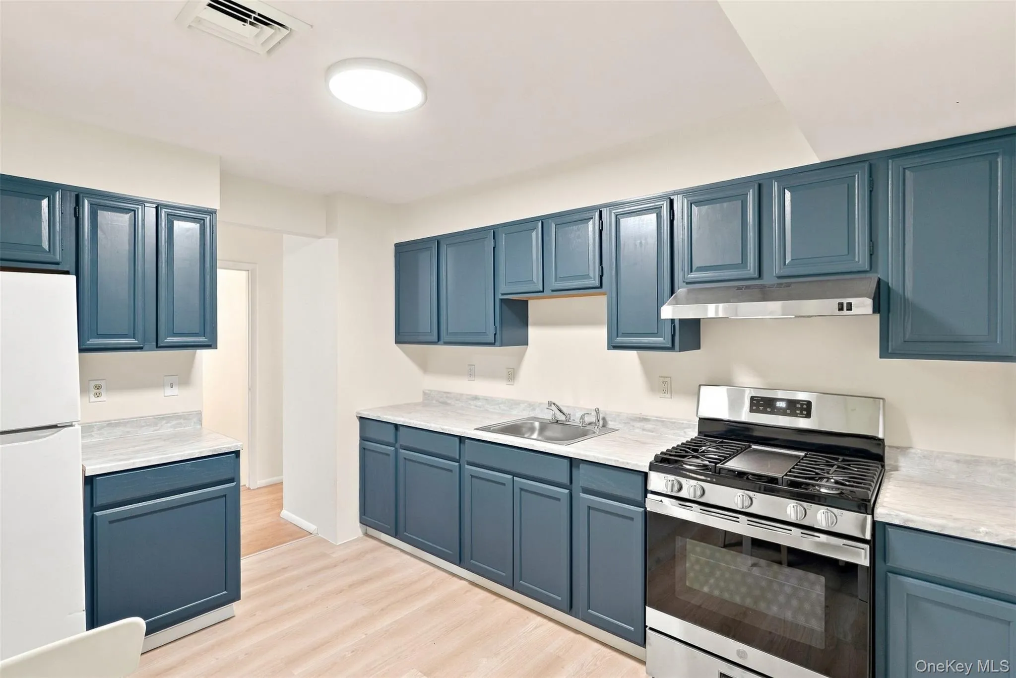 107 Sutton Park Road, Poughkeepsie (town), NY, 3 Bedrooms Bedrooms, 6 Rooms Rooms,2 BathroomsBathrooms,Residential,For Rent,Sutton Park,0,1023468 107 Sutton Park Road, Poughkeepsie (town), NY, 3 Bedrooms Bedrooms, 6 Rooms Rooms,2 BathroomsBathrooms,Residential,For Rent,Sutton Park,0,1023468